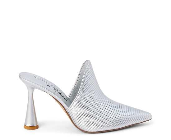 Coconuts Womens Raina Pump Product Image