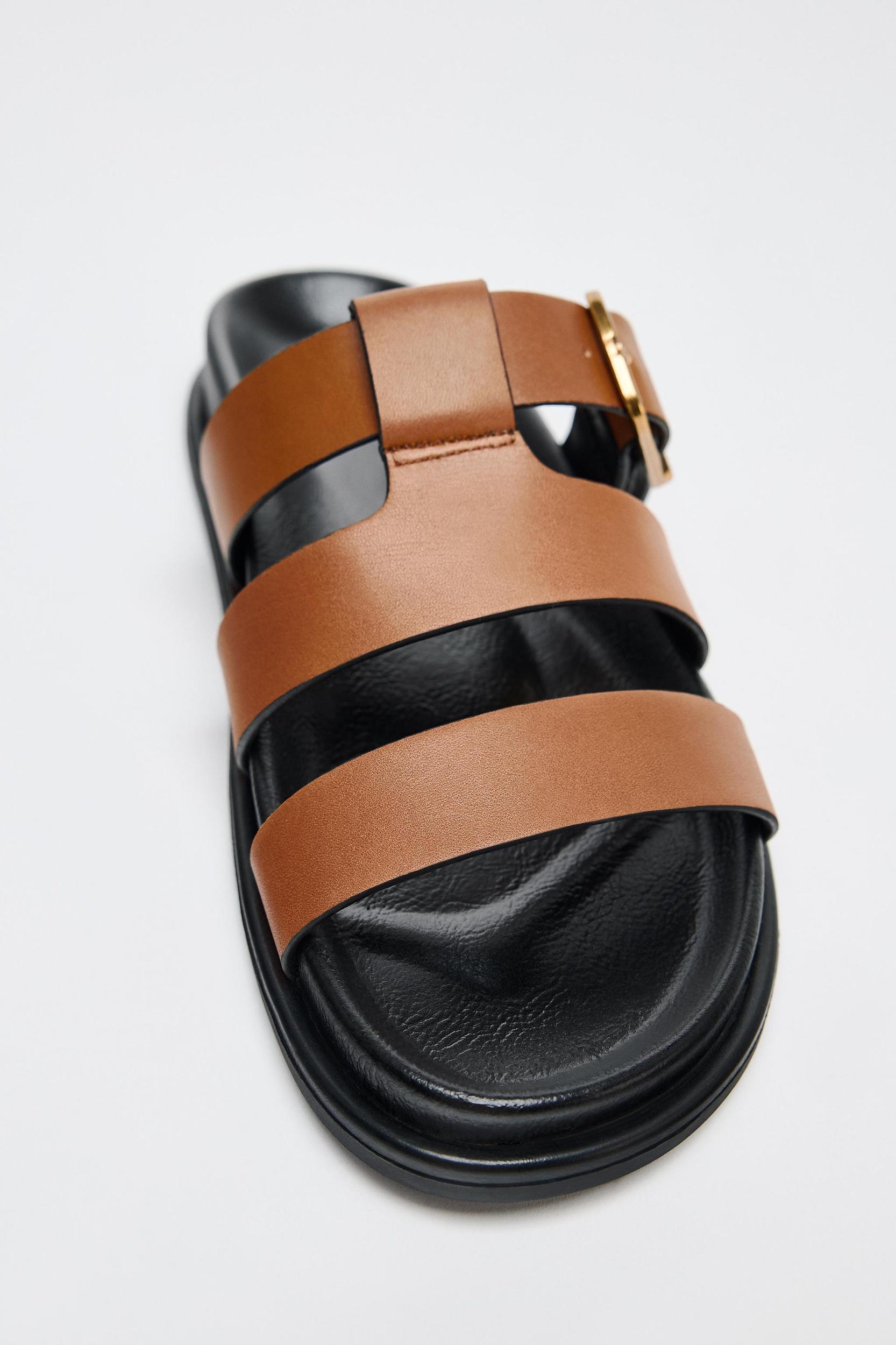 FLAT LEATHER BUCKLE SANDALS Product Image