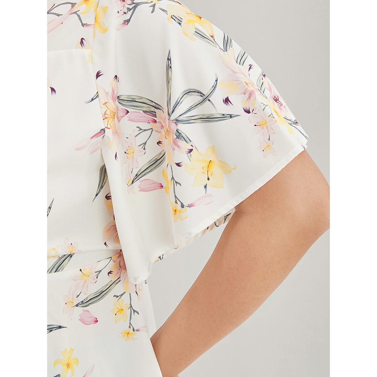 Plus Size Ivory Floral Print V Neck Ruffle Sleeve Blouse Women Elegant Short sleeve V-neck Dailywear Blouses BloomChic 22-24/3X Product Image