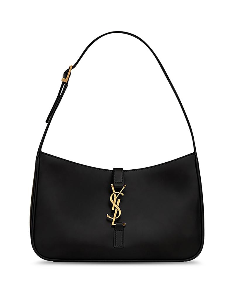 Womens Le 5 7 Shoulder Bag in Patent Leather Product Image
