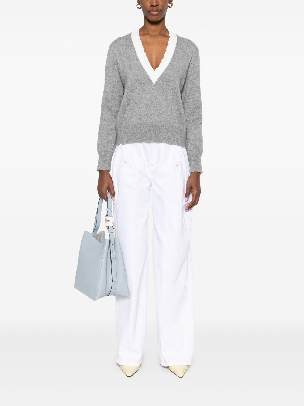 V-neck sweater Product Image