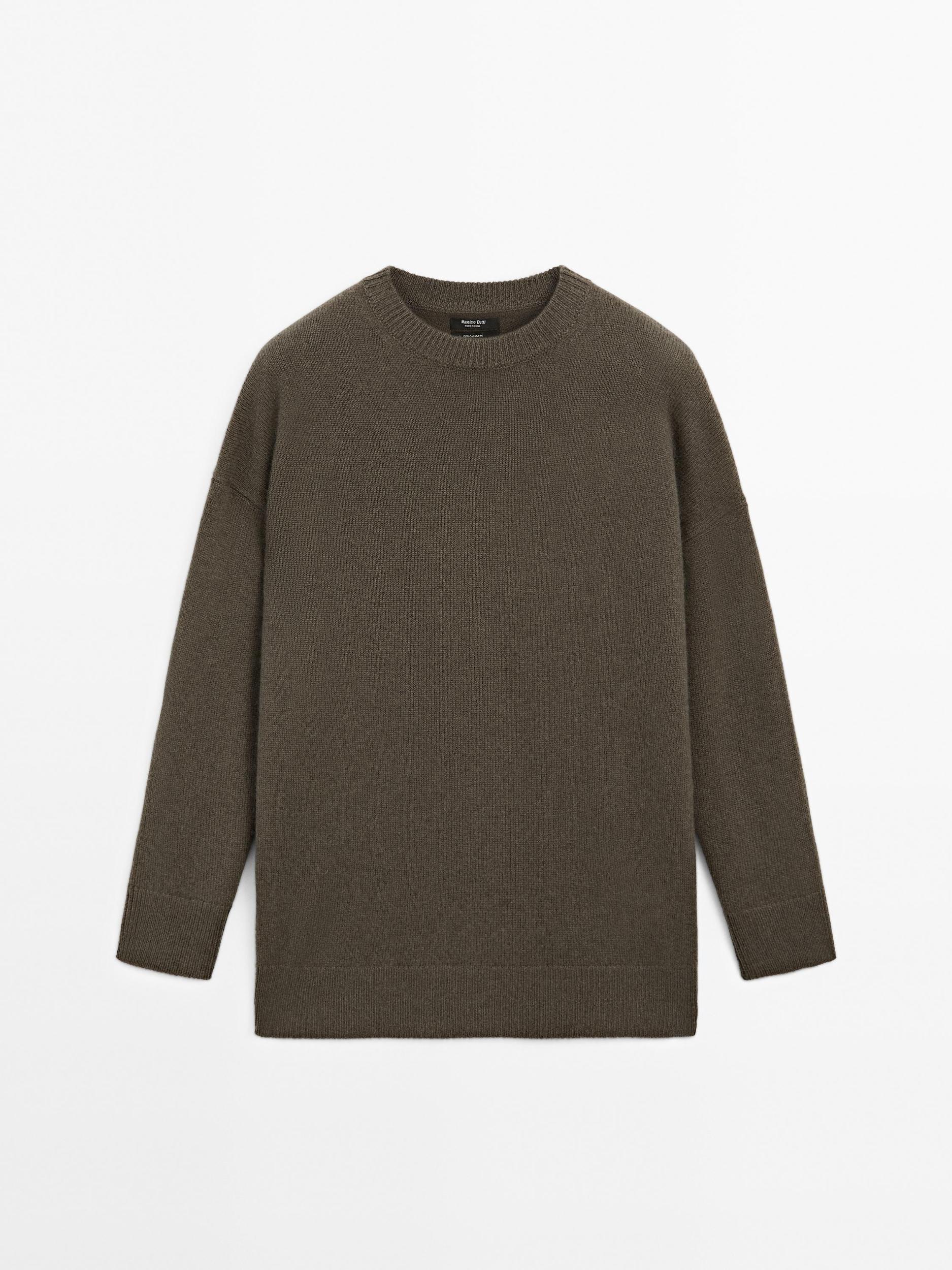 100% cashmere oversize knit sweater Product Image