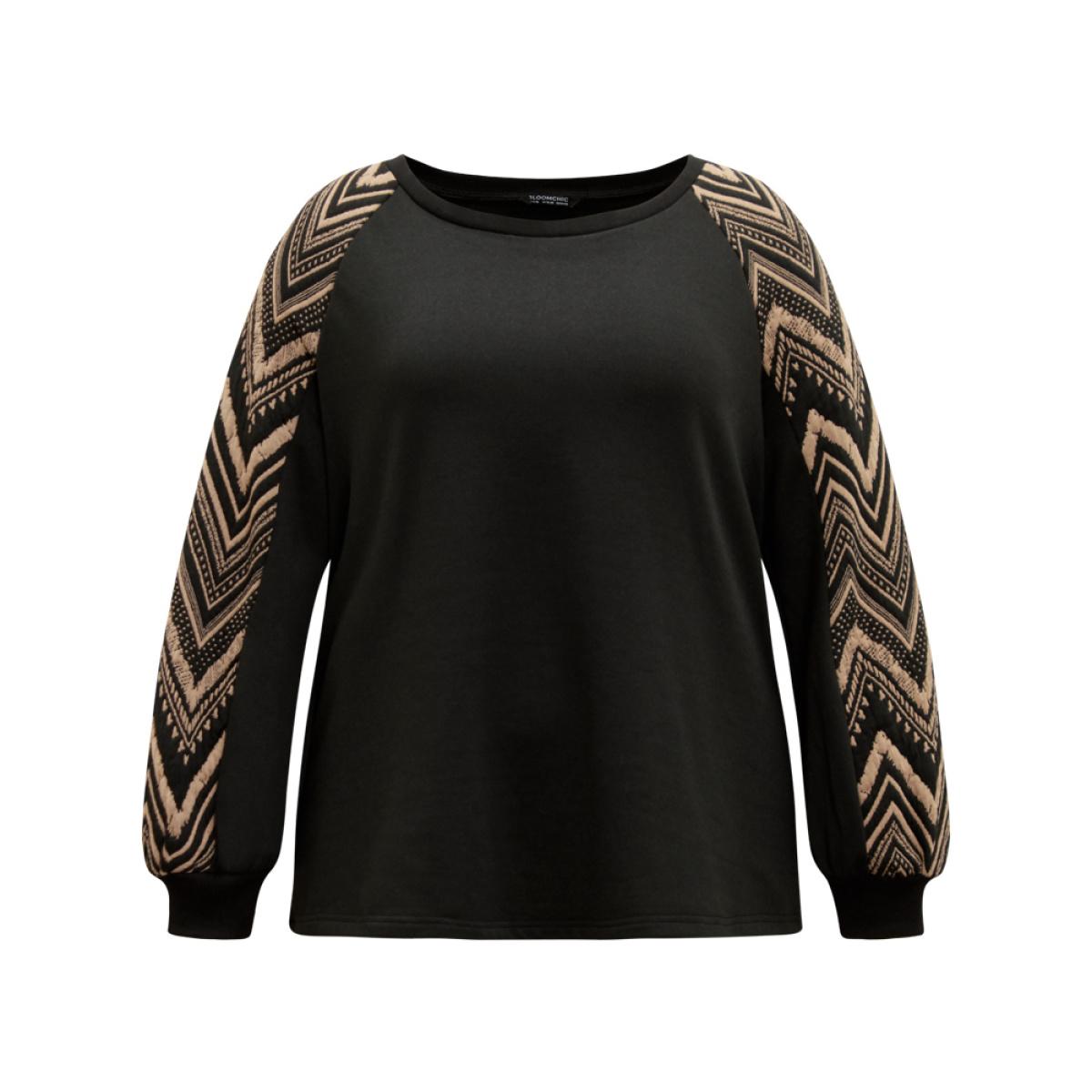 Plus Size Geometric Patchwork Texture Rib Knit Sweatshirt Women Black Casual Rib Knit Round Neck Dailywear Sweatshirts BloomChic 26/4X Product Image