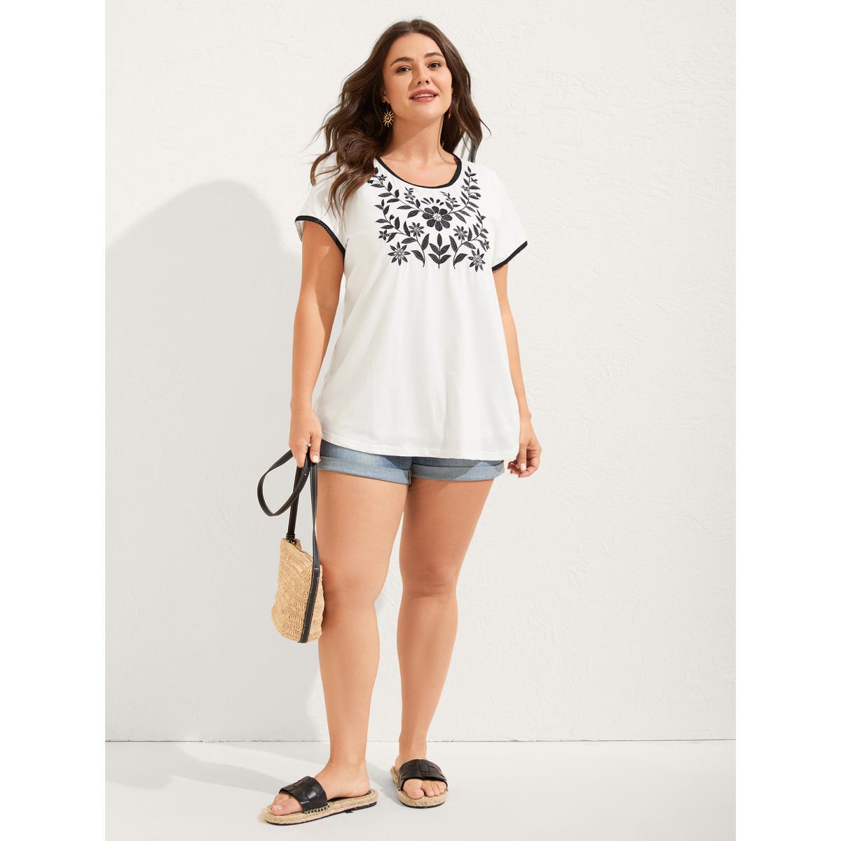 Plus Size Supersoft Floral Embroidered T-Shirt WhiteSmoke Women Boho Round Neck Vacation T-shirts BloomChic 30/6X Product Image