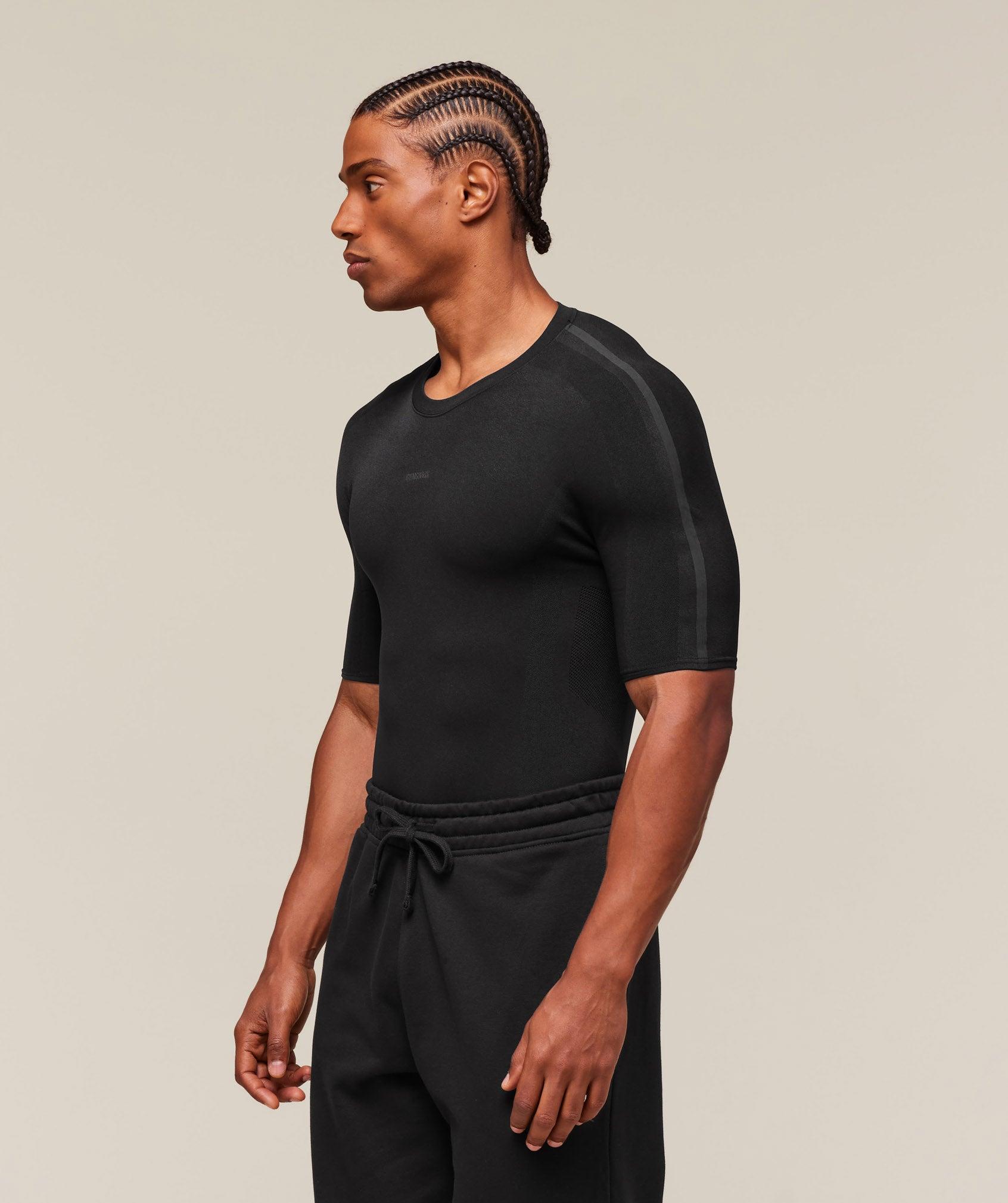 Gymshark everywear Warp Knit T-Shirt - Black Male Product Image