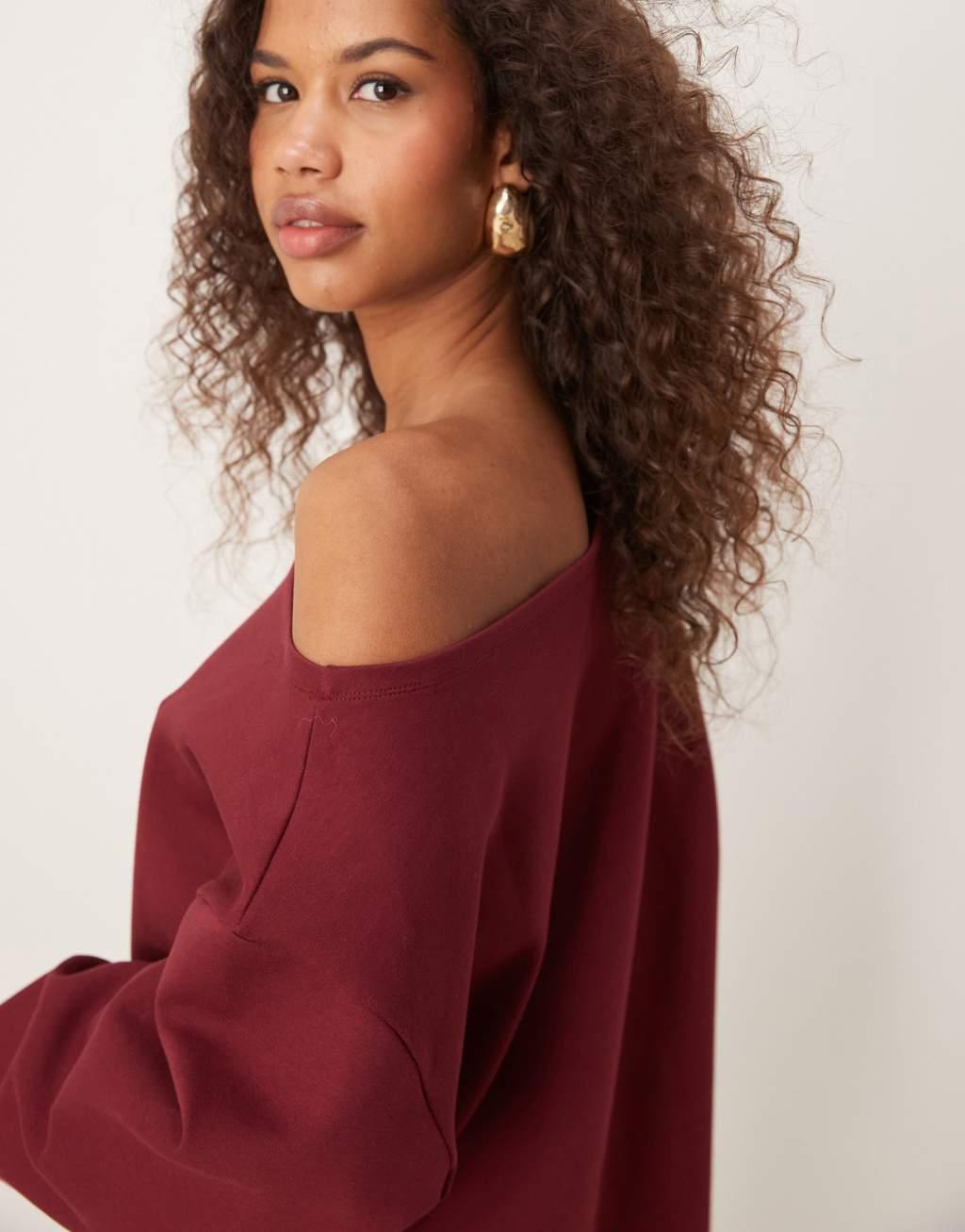 ASOS DESIGN oversized off shoulder interlock sweatshirt in burgundy Product Image