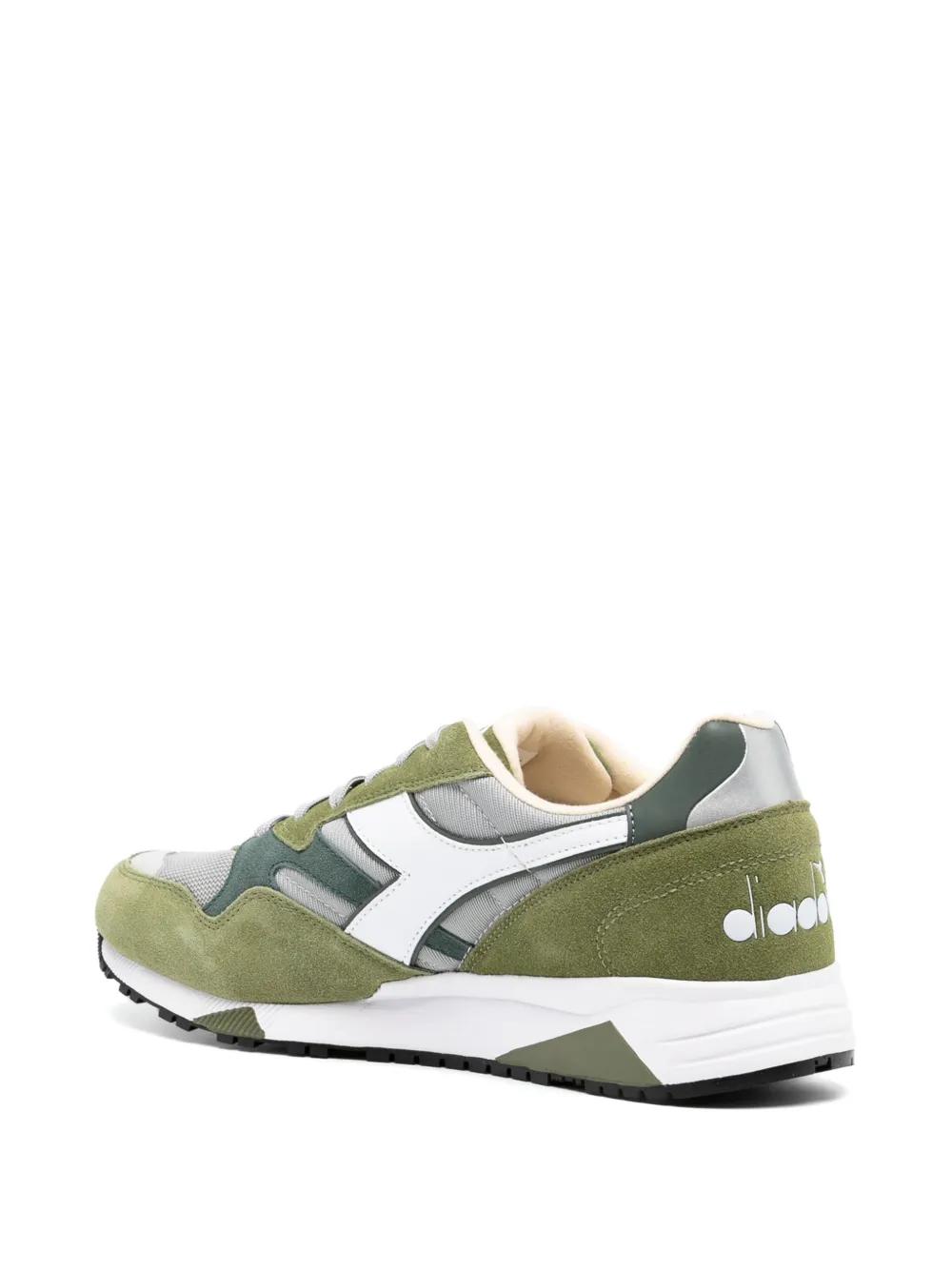 N902 sneakers Product Image