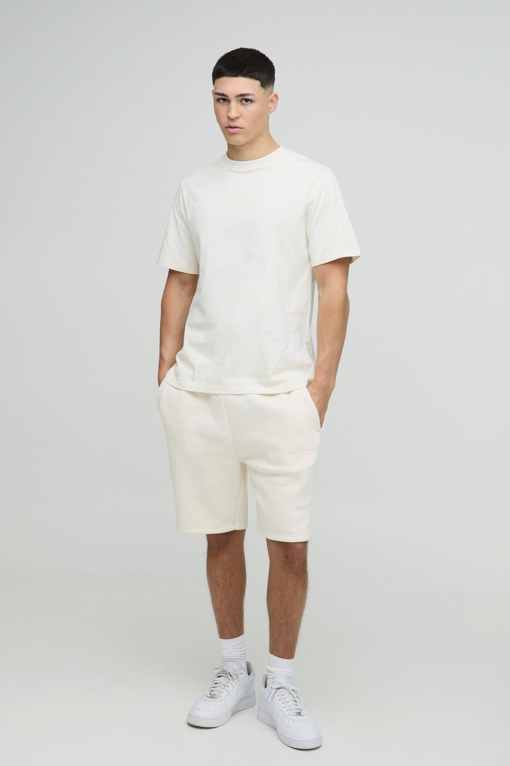 Regular Fit BM Signature T-Shirt & Short Set | boohooMAN USA Product Image