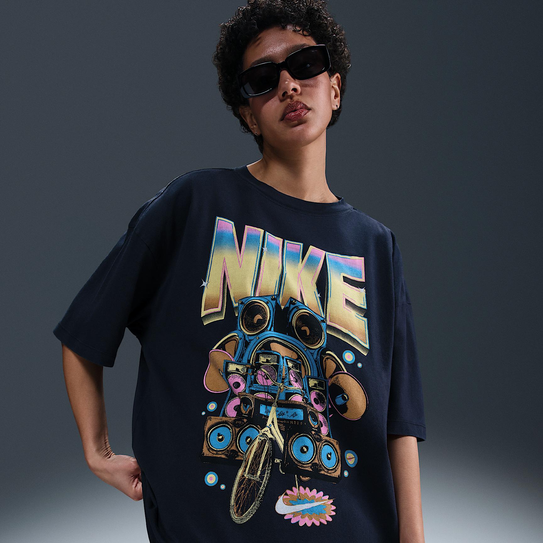 Nike Sportswear Women's Oversized Short-Sleeve T-Shirt Product Image