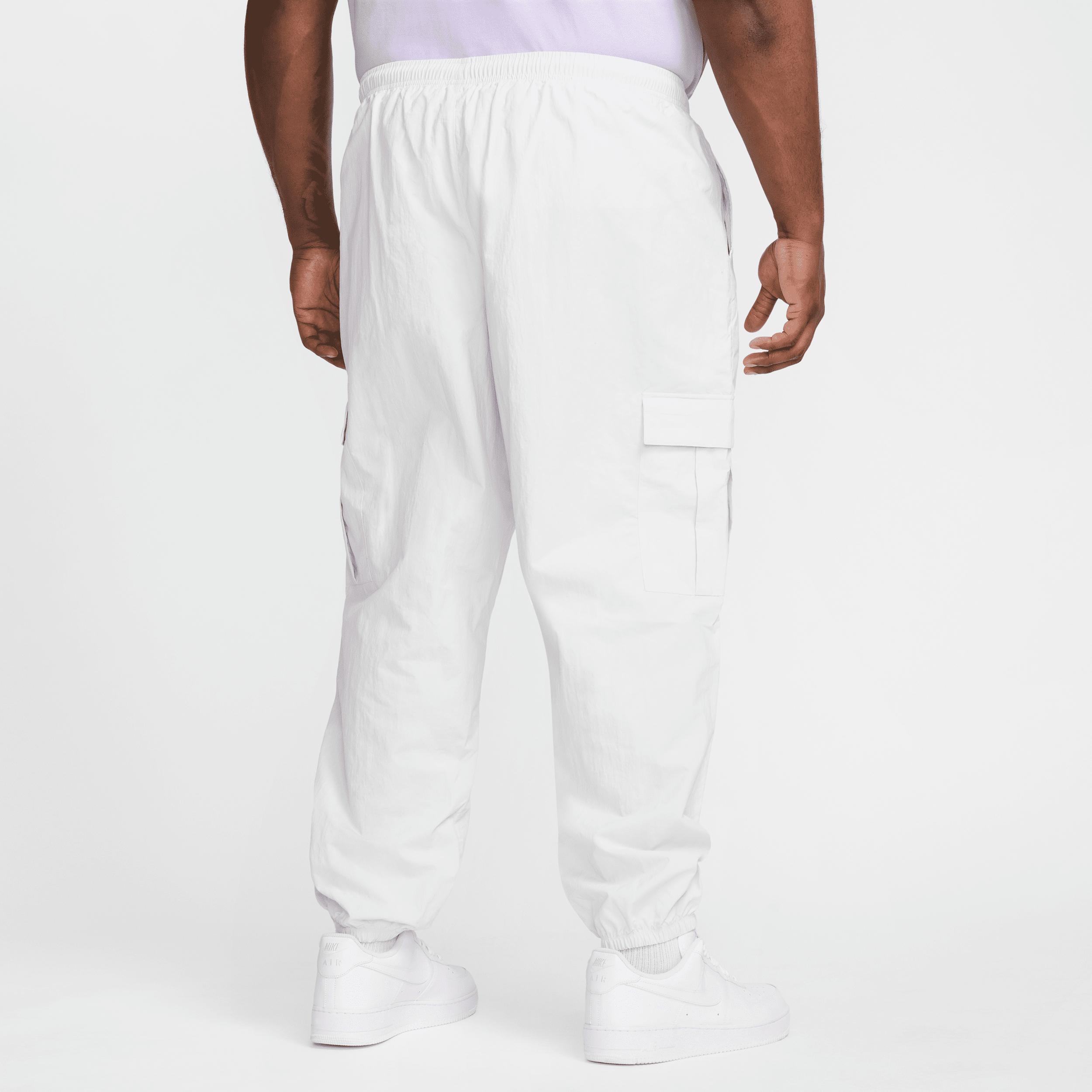 Nike Men's Club Woven Cargo Pants Product Image