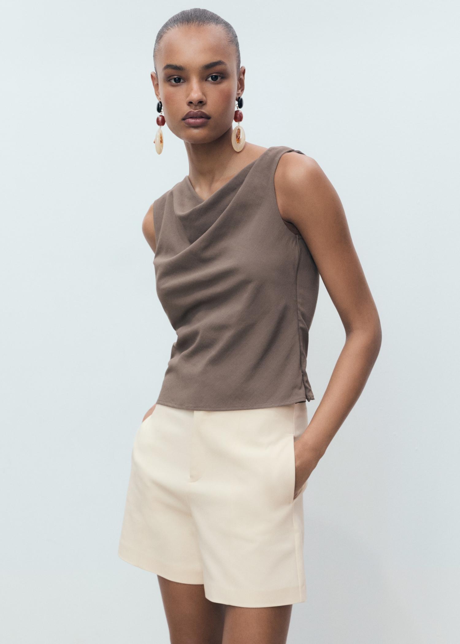 High-waist straight shorts - Women | MANGO USA Product Image