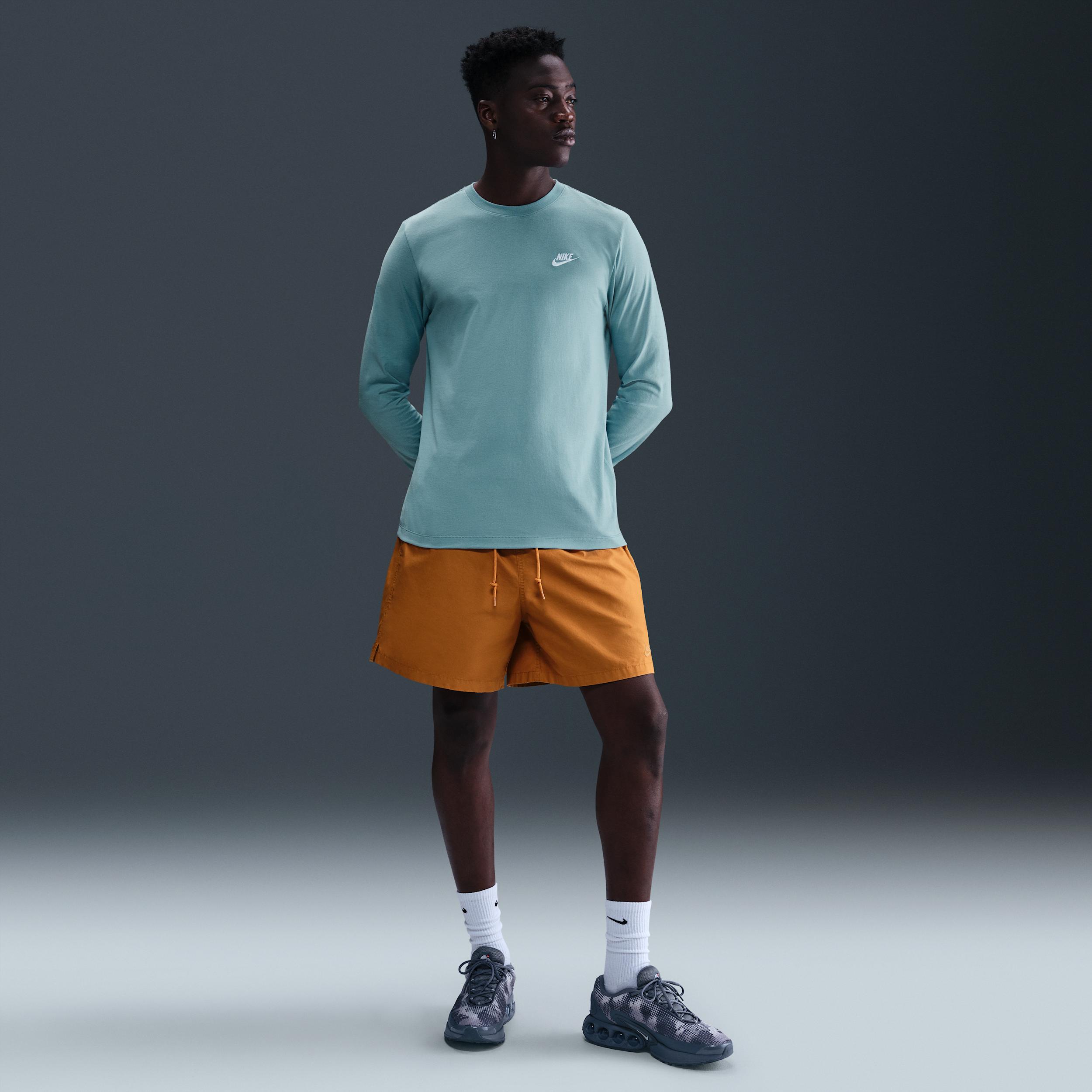 Nike Sportswear Club Men's Long-Sleeve T-Shirt Product Image