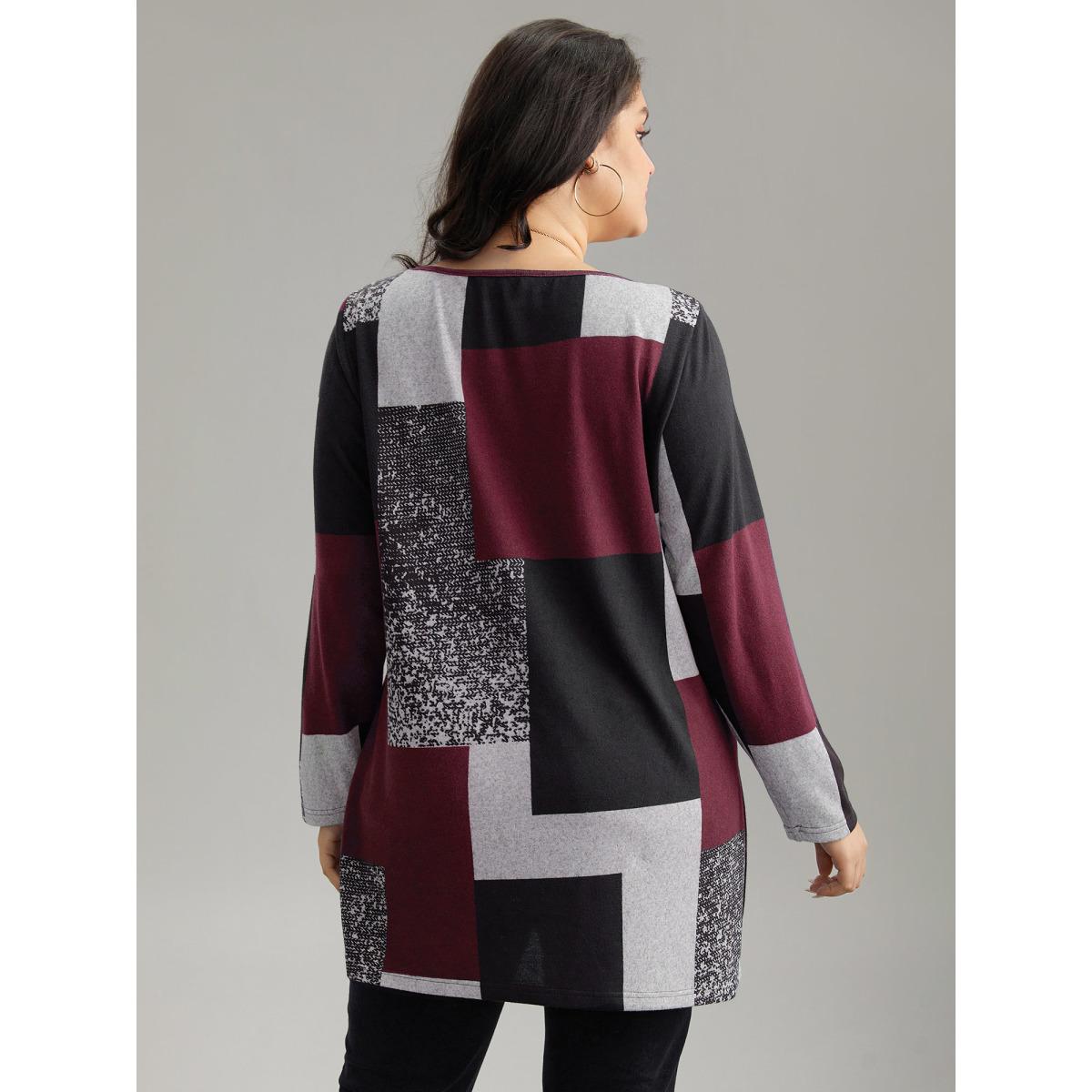 Plus Size Colorblock Contrast Round Neck T-shirt Burgundy Women Elegant Contrast Colorblock Boat Neck Dailywear T-shirts BloomChic 12/L Product Image