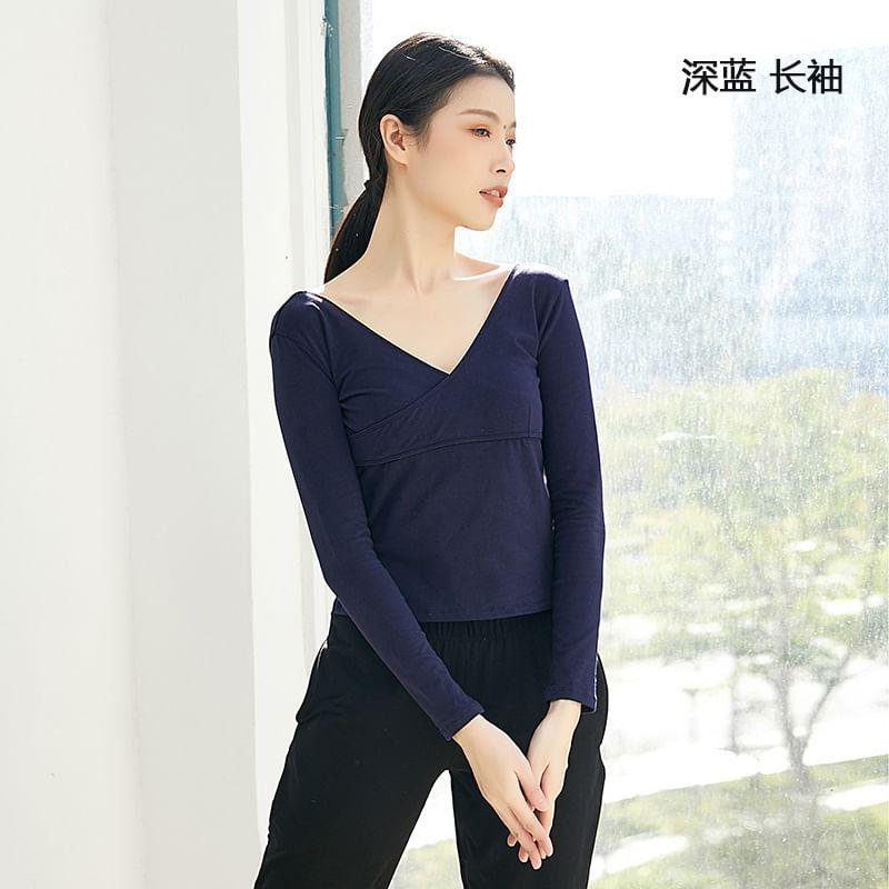 Long-Sleeve V-Neck Plain Dance T-Shirt Product Image