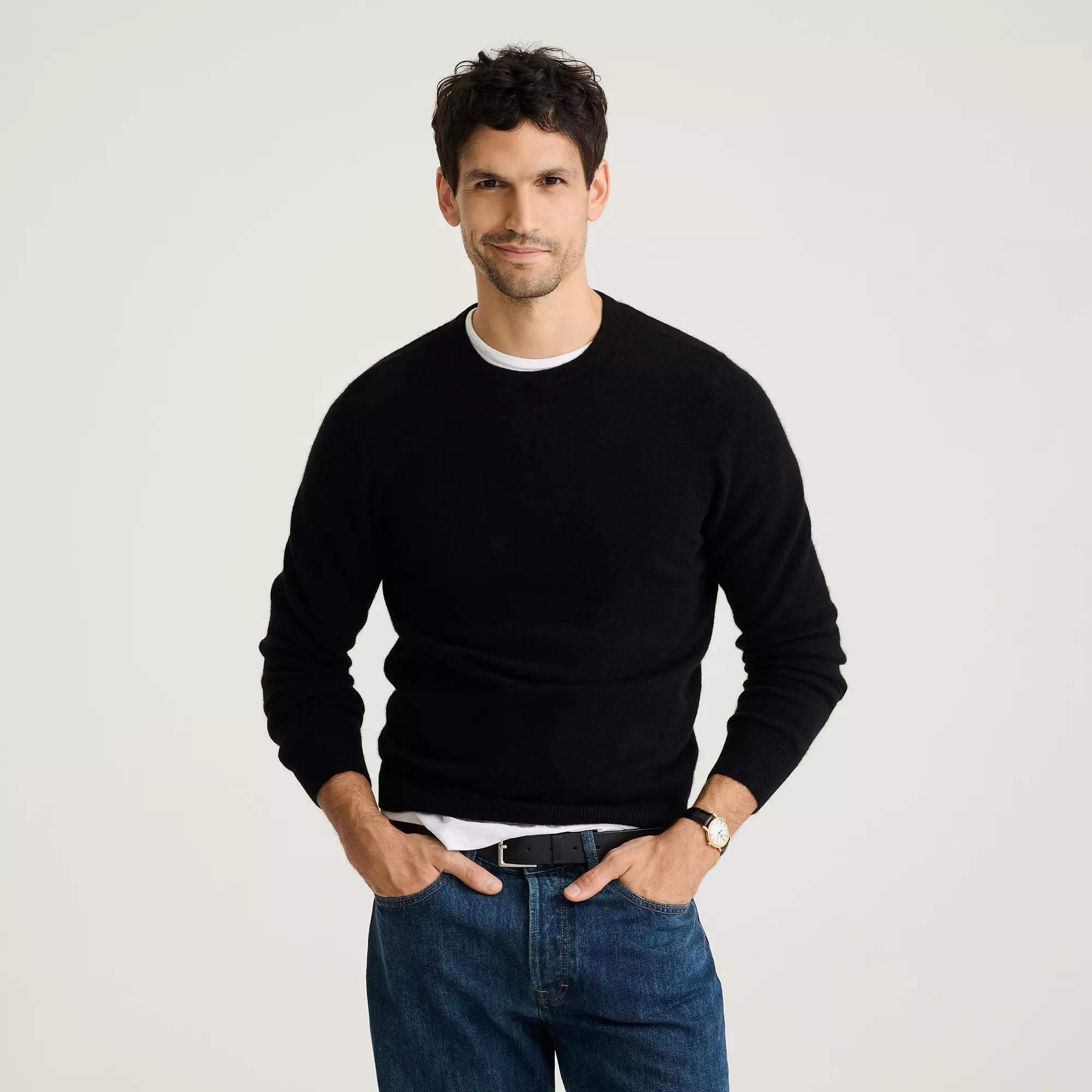 Men's NAADAM Soft Collection V-Neck Cashmere Sweater, Size: XS, Black Product Image