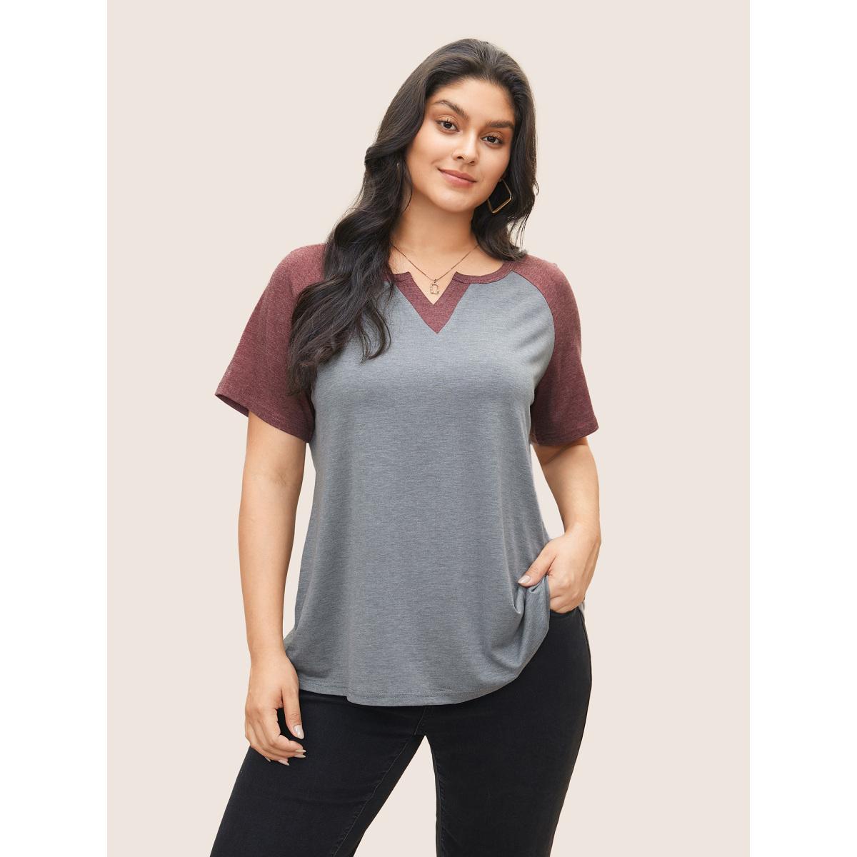Plus Size Colorblock Contrast Notched Raglan Sleeve T-shirt Gray Women Casual Plain Everyday T-shirts BloomChic 18-20/2X Product Image