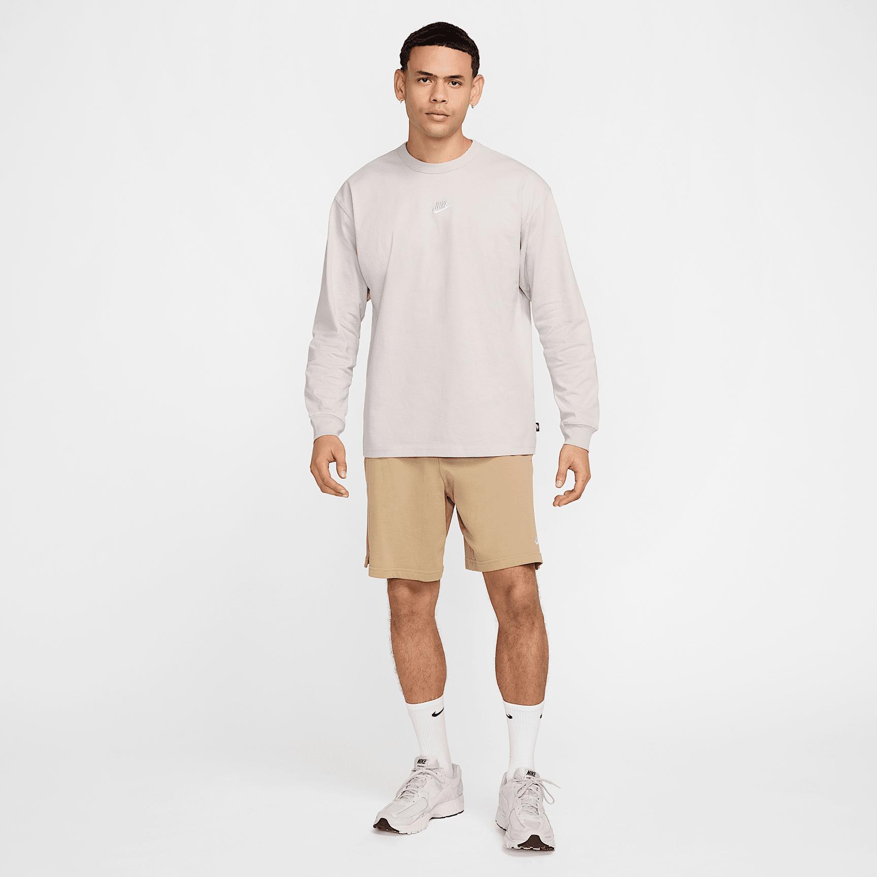 Men's Nike Sportswear Premium Essentials Long-Sleeve T-Shirt Product Image