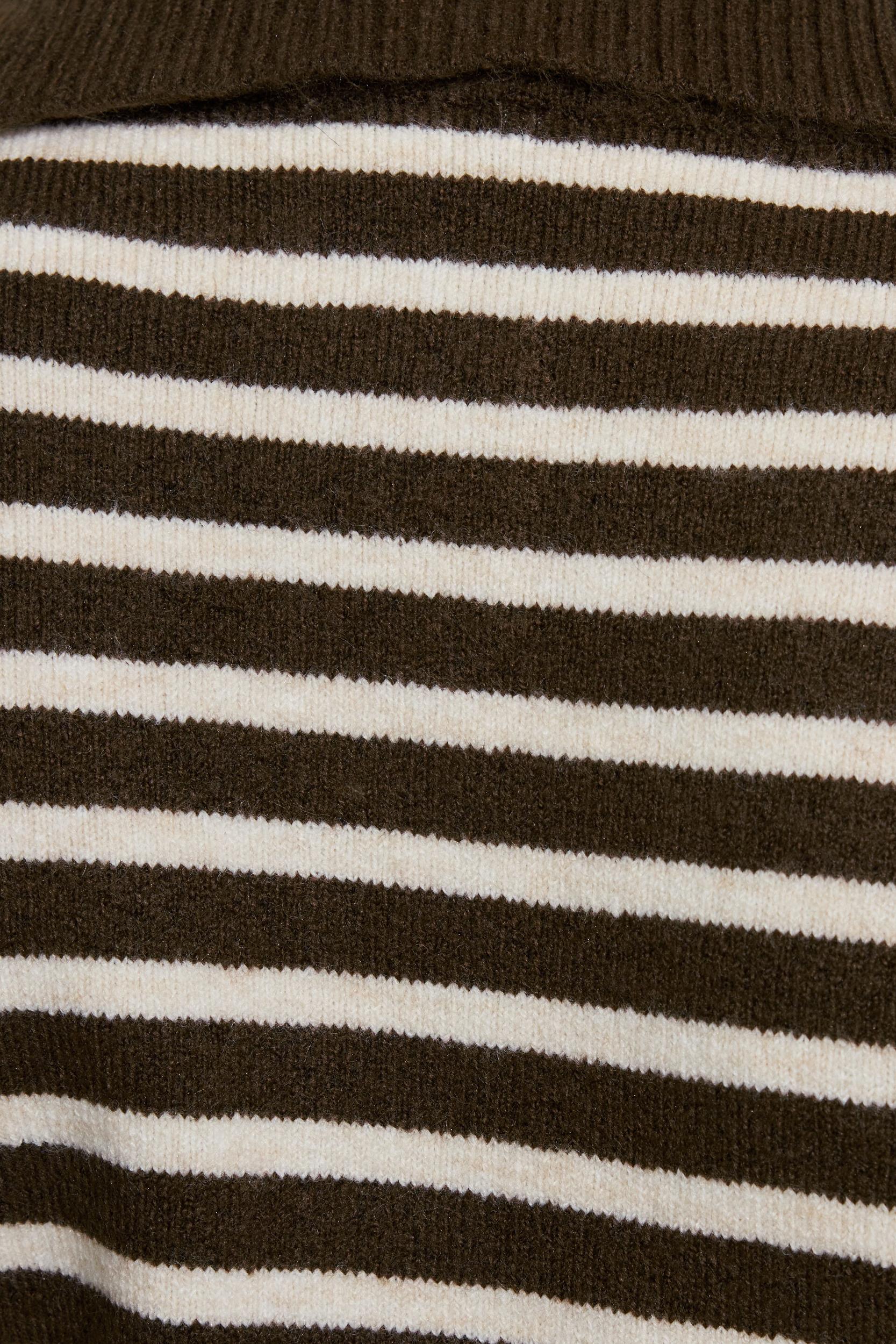 Long Sleeve Spongy Henley Sweater Product Image