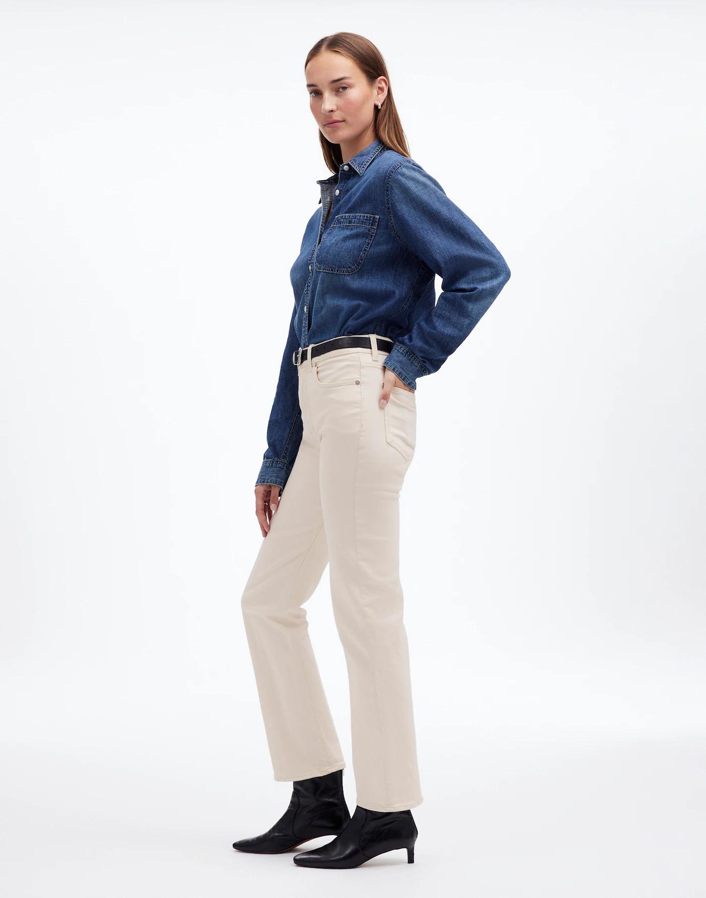 The Petite '90s Straight Jean Product Image