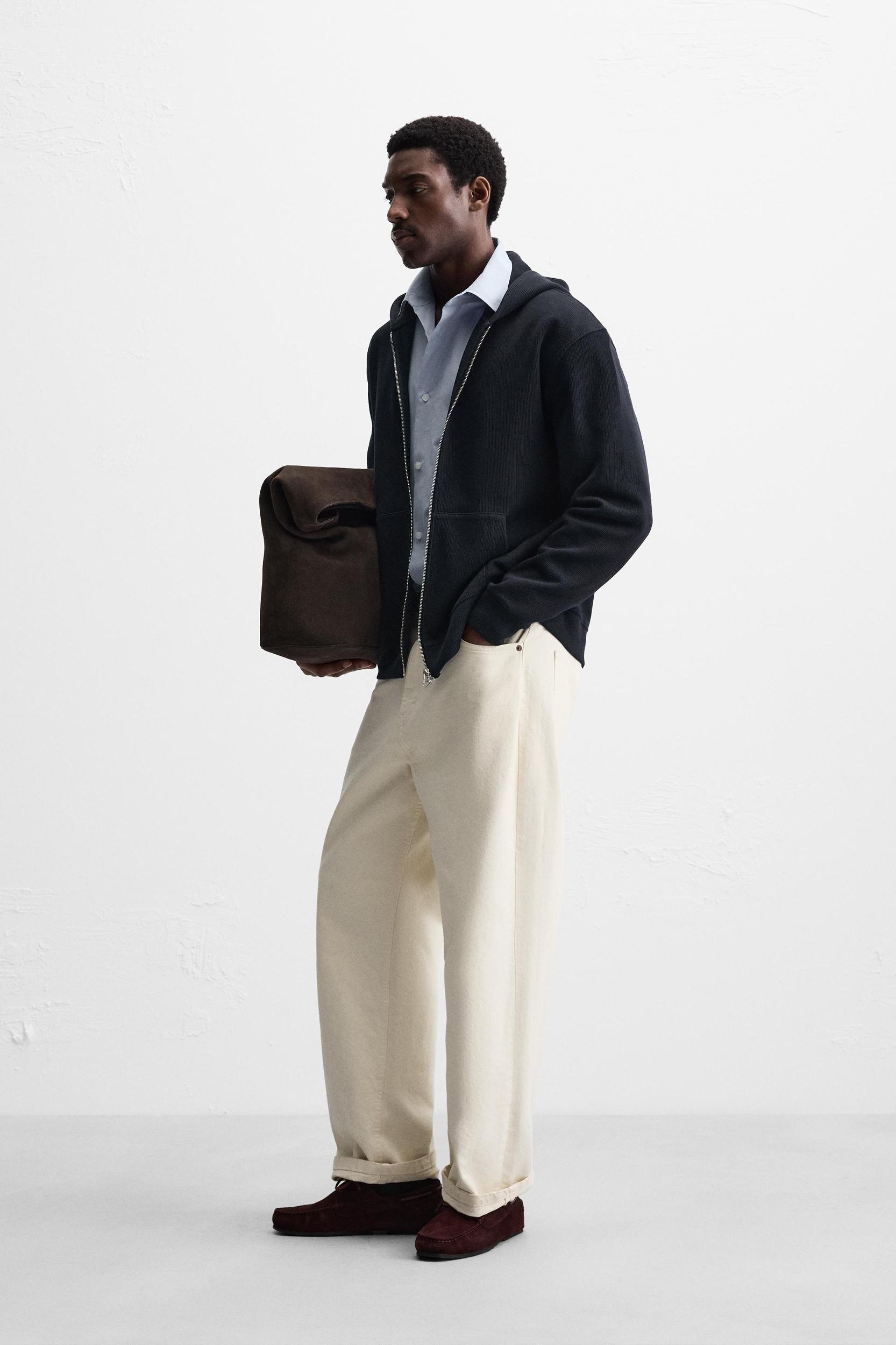 HOODED SWEATSHIRT WITH ZIP Product Image