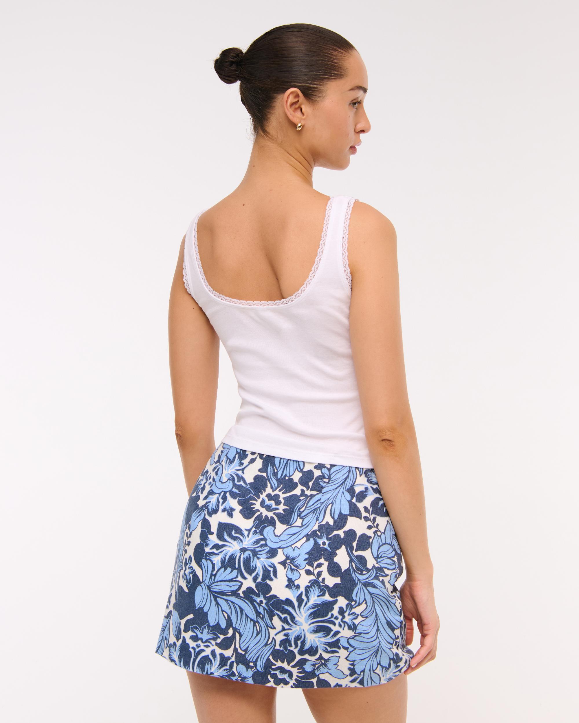 The A&F Scarlett Linen-Blend Mini Skort Product Image