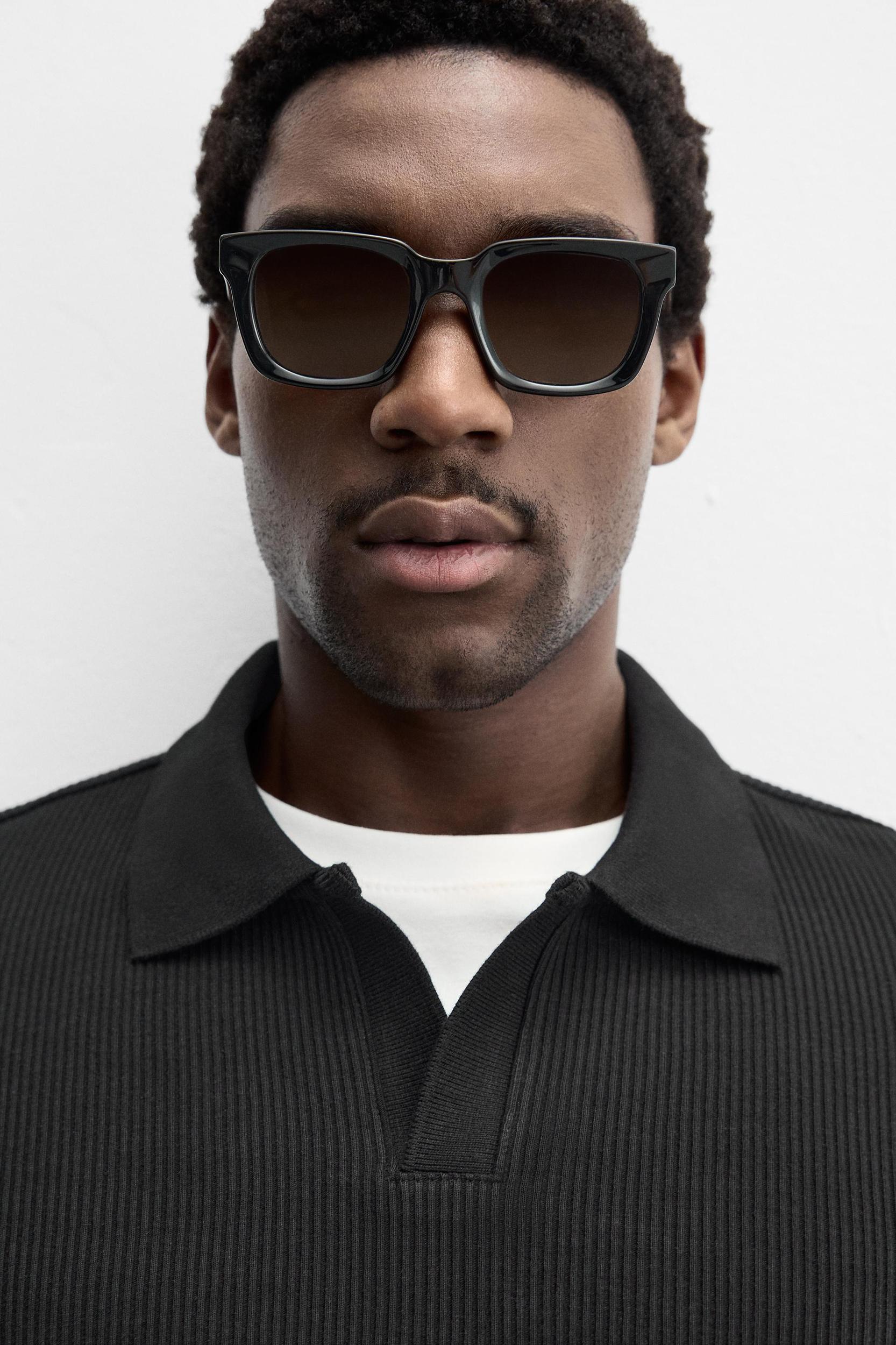 VERTICAL TEXTURED POLO Product Image