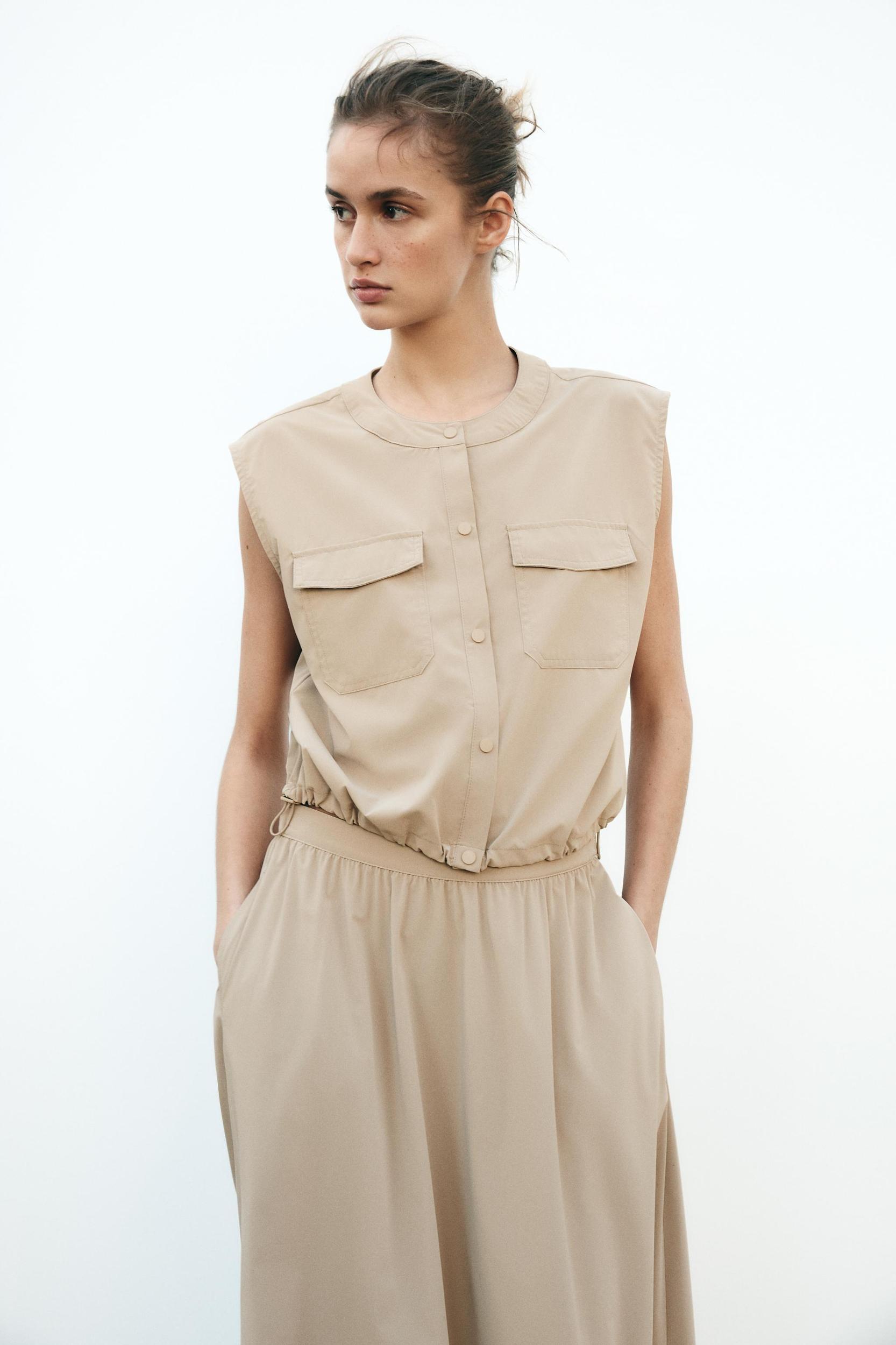 ROUND HEM MIDI SKIRT Product Image