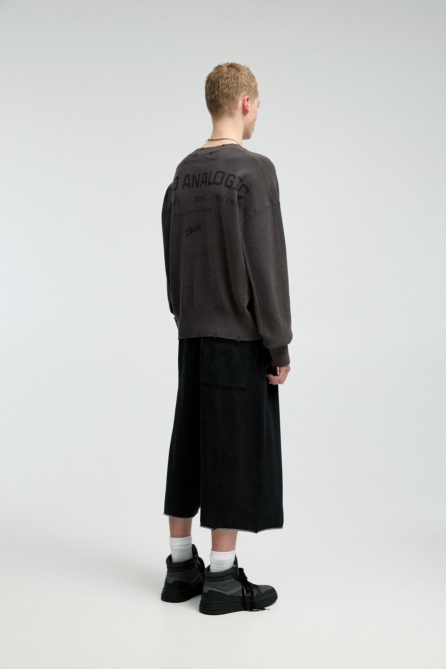 Ripped STWD sweater Product Image