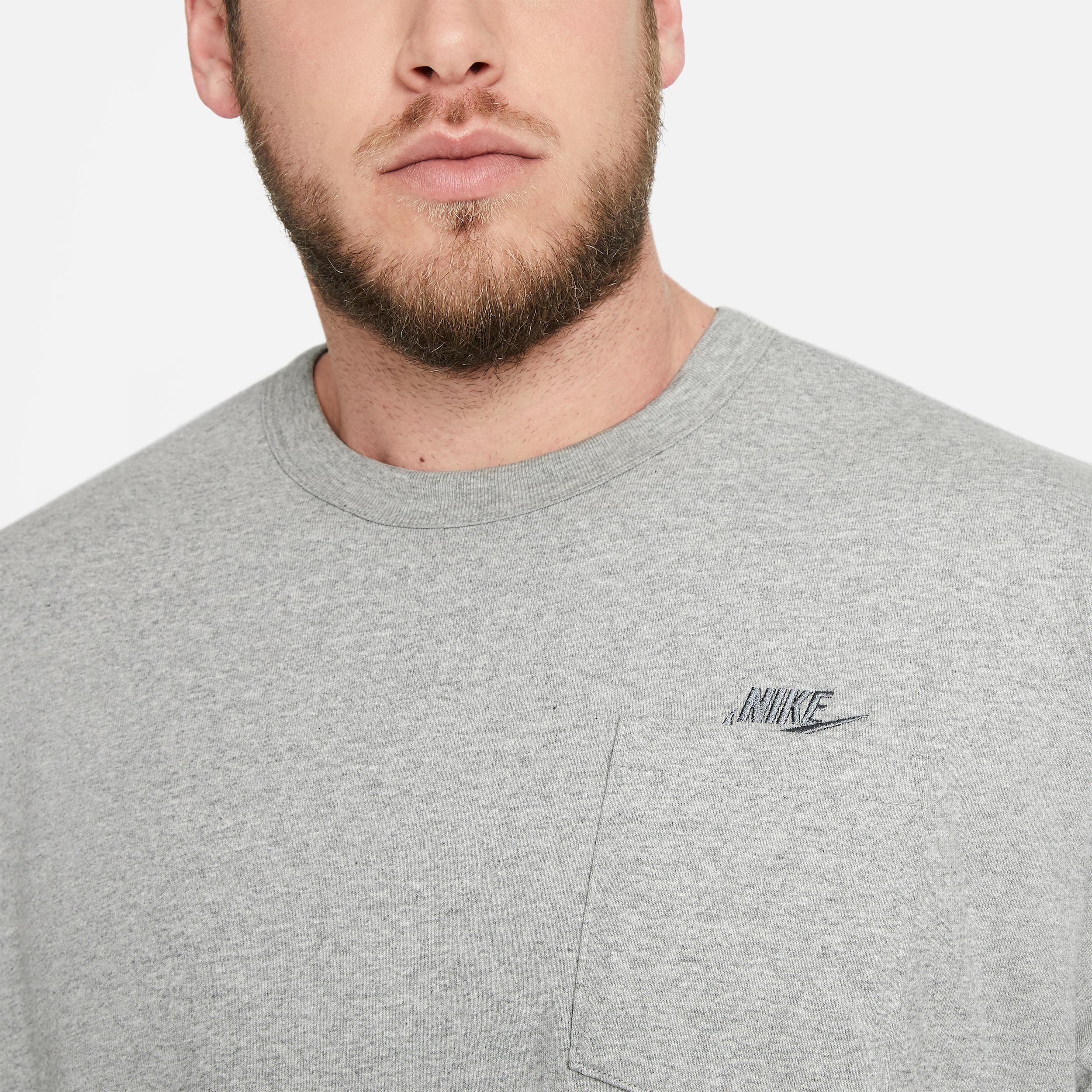 Mens Nike Sportswear Club T-Shirt | AR4997-064 Product Image