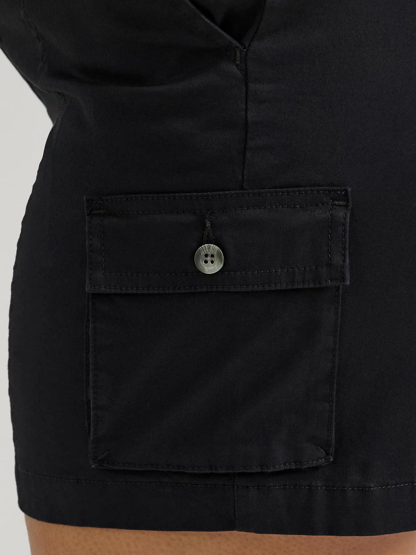 Women's Ultra Lux Comfort with Flex-to-Go Relaxed Fit Cargo Short (Plus) | Women's Shorts | Lee® Product Image