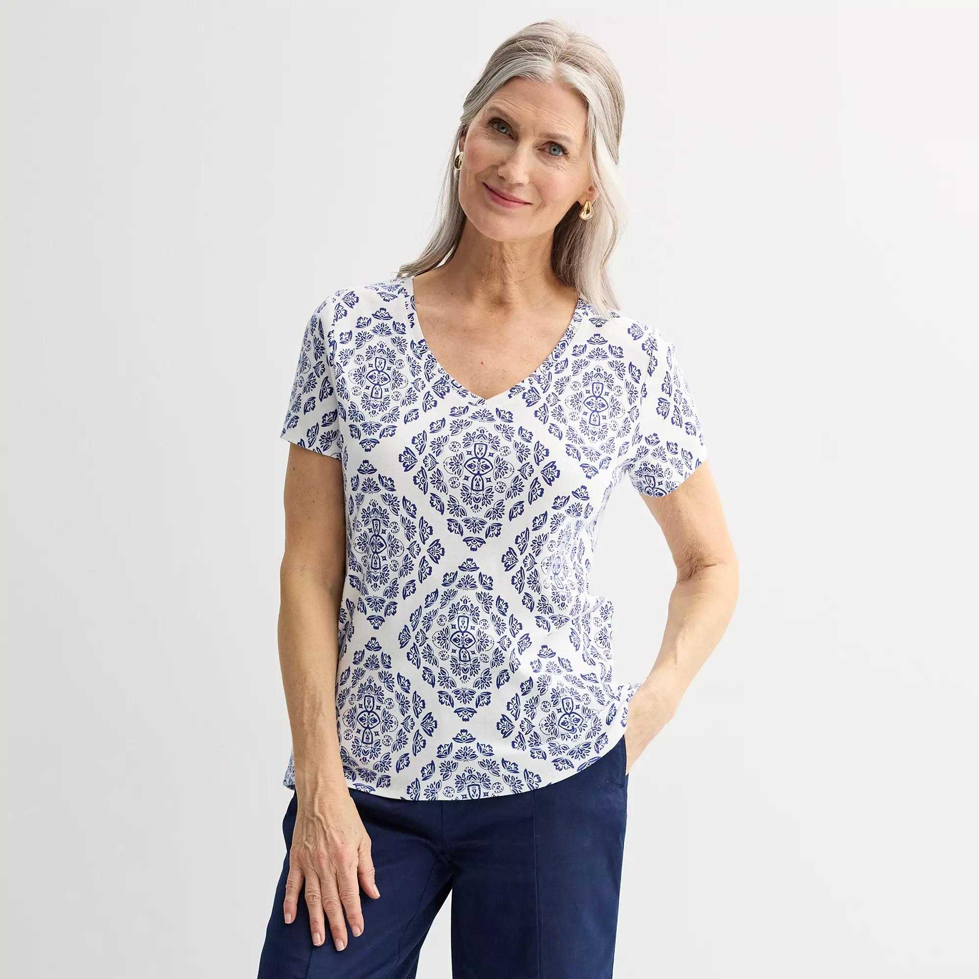 Petite Croft & Barrow® Essential V-Neck Tee, Women's, Size: Small Petite, Blue Grand Tile Product Image