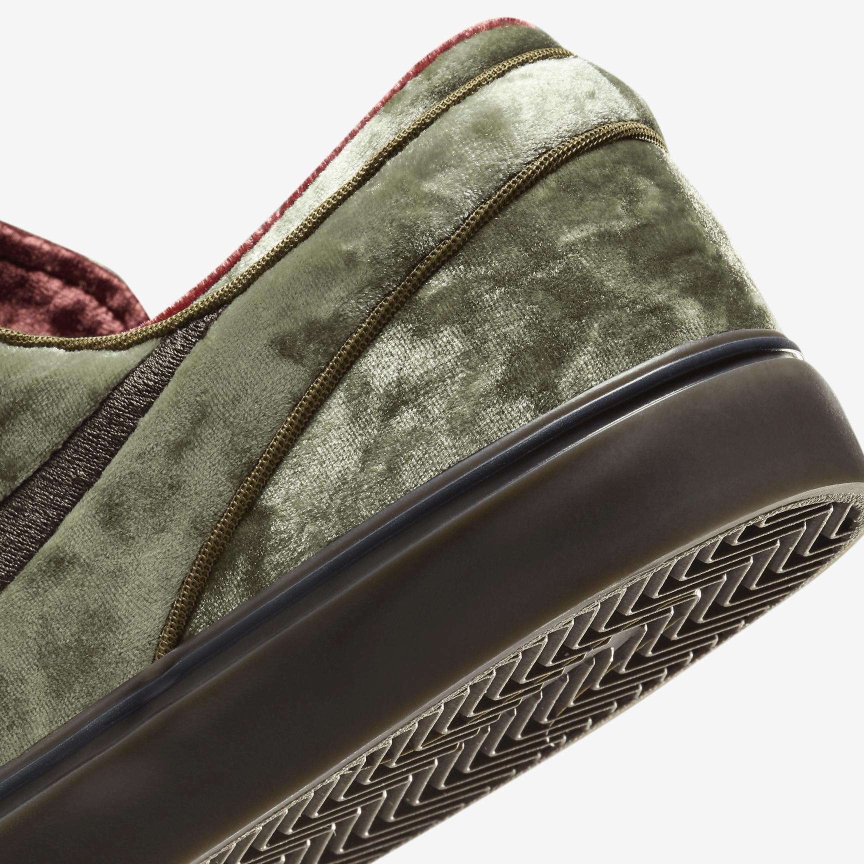 Nike SB Zoom Janoski OG+ SE Skate Shoes Product Image