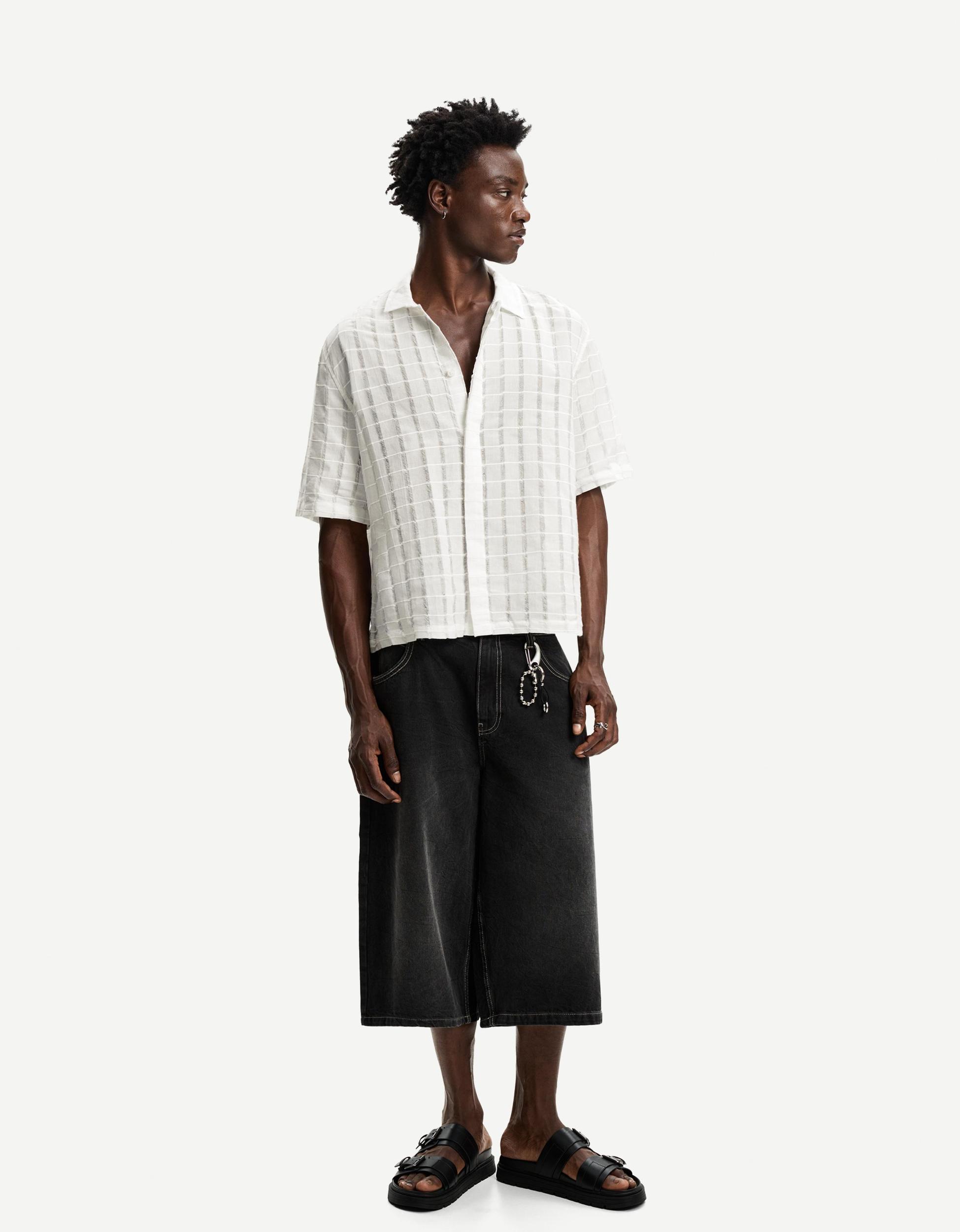 Frayed boxy-fit short sleeve shirt Product Image