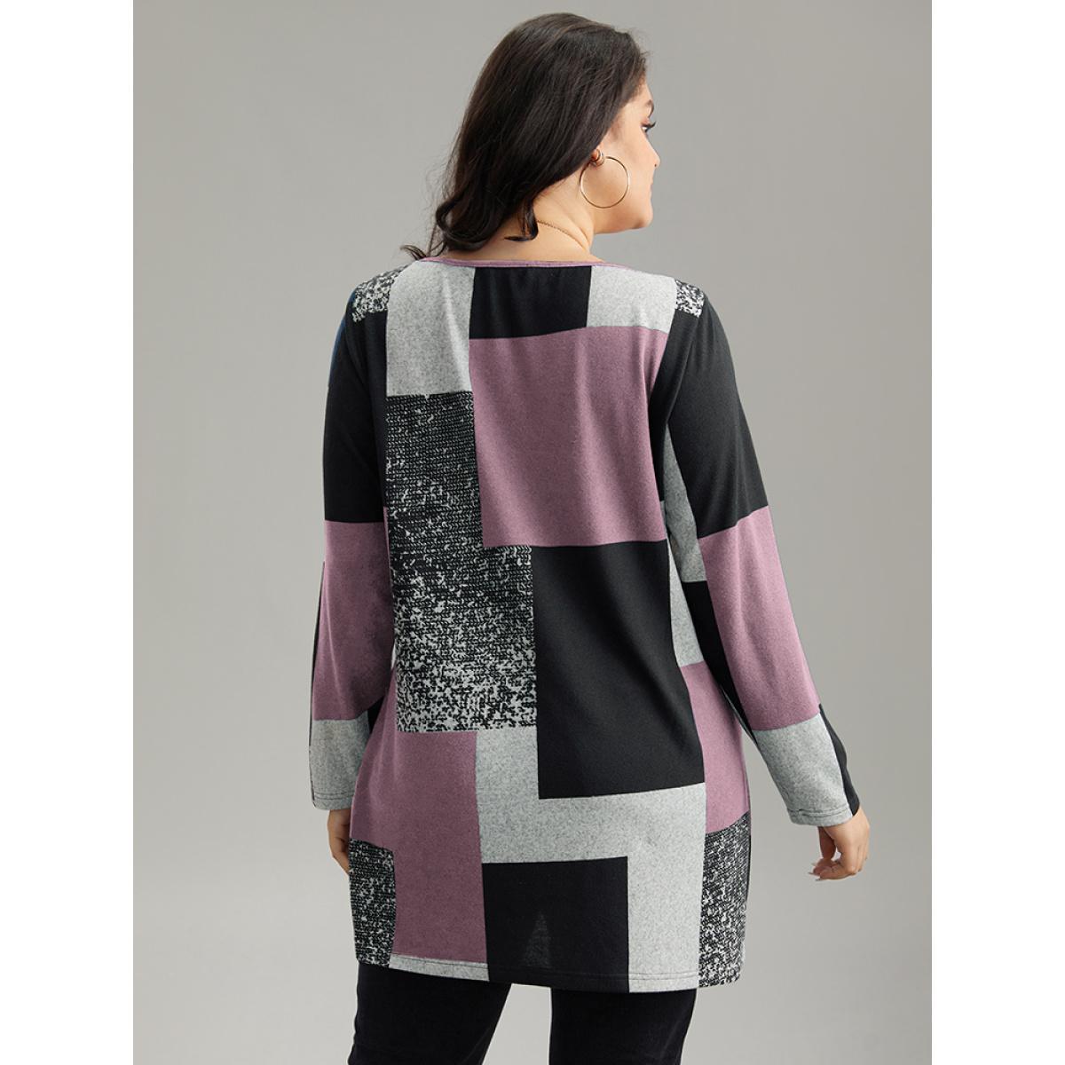 Plus Size Colorblock Contrast Round Neck T-shirt Pink Women Elegant Contrast Colorblock Boat Neck Dailywear T-shirts BloomChic 30/6X Product Image