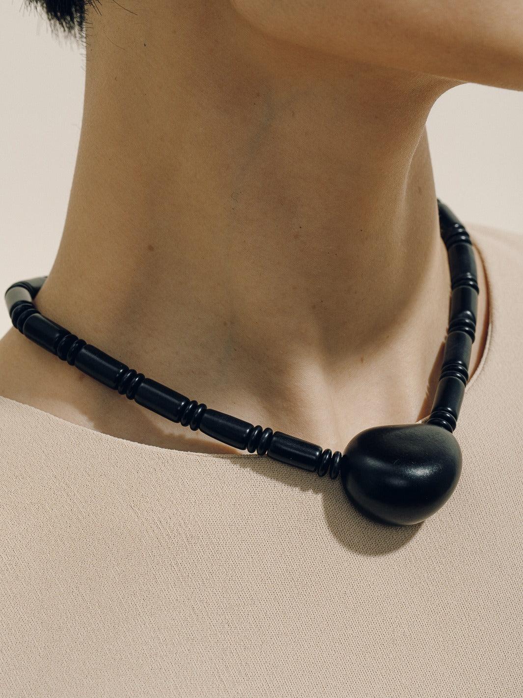 The Pendant Necklace in Black Product Image