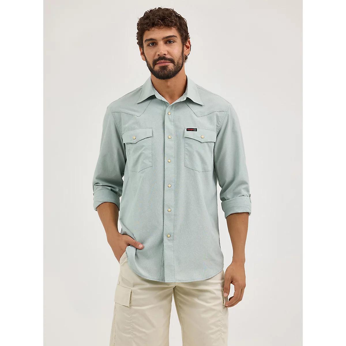 Wrangler ATG™ Men's Drover Utility Shirt in Iceberg Product Image