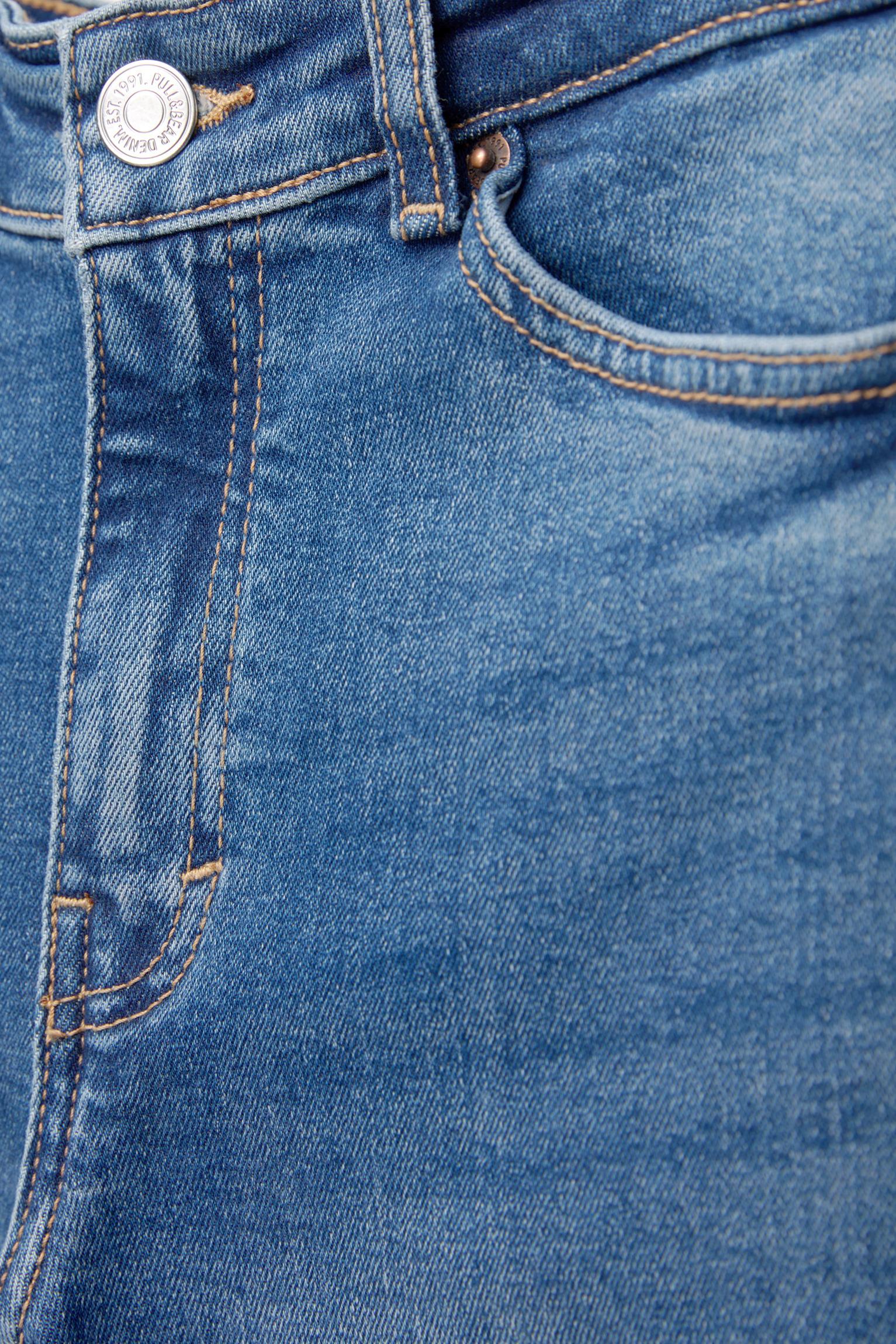 Mid waist kick flared jeans Product Image