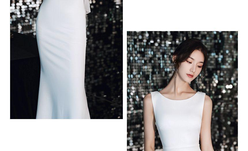 Sleeveless Plain Ruffle Panel Mermaid Wedding Gown Product Image