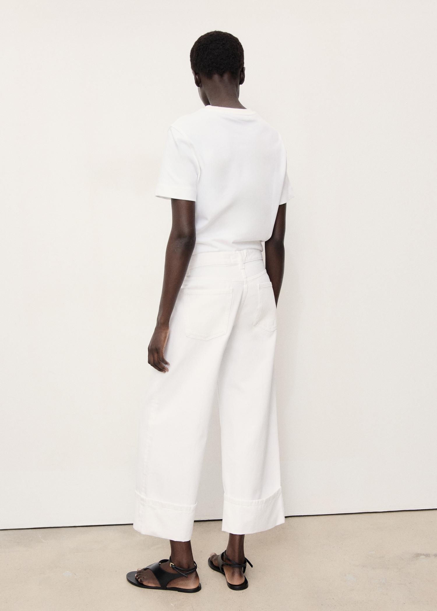 Wide-leg cropped jeans with turned-up hem - Women | MANGO USA Product Image