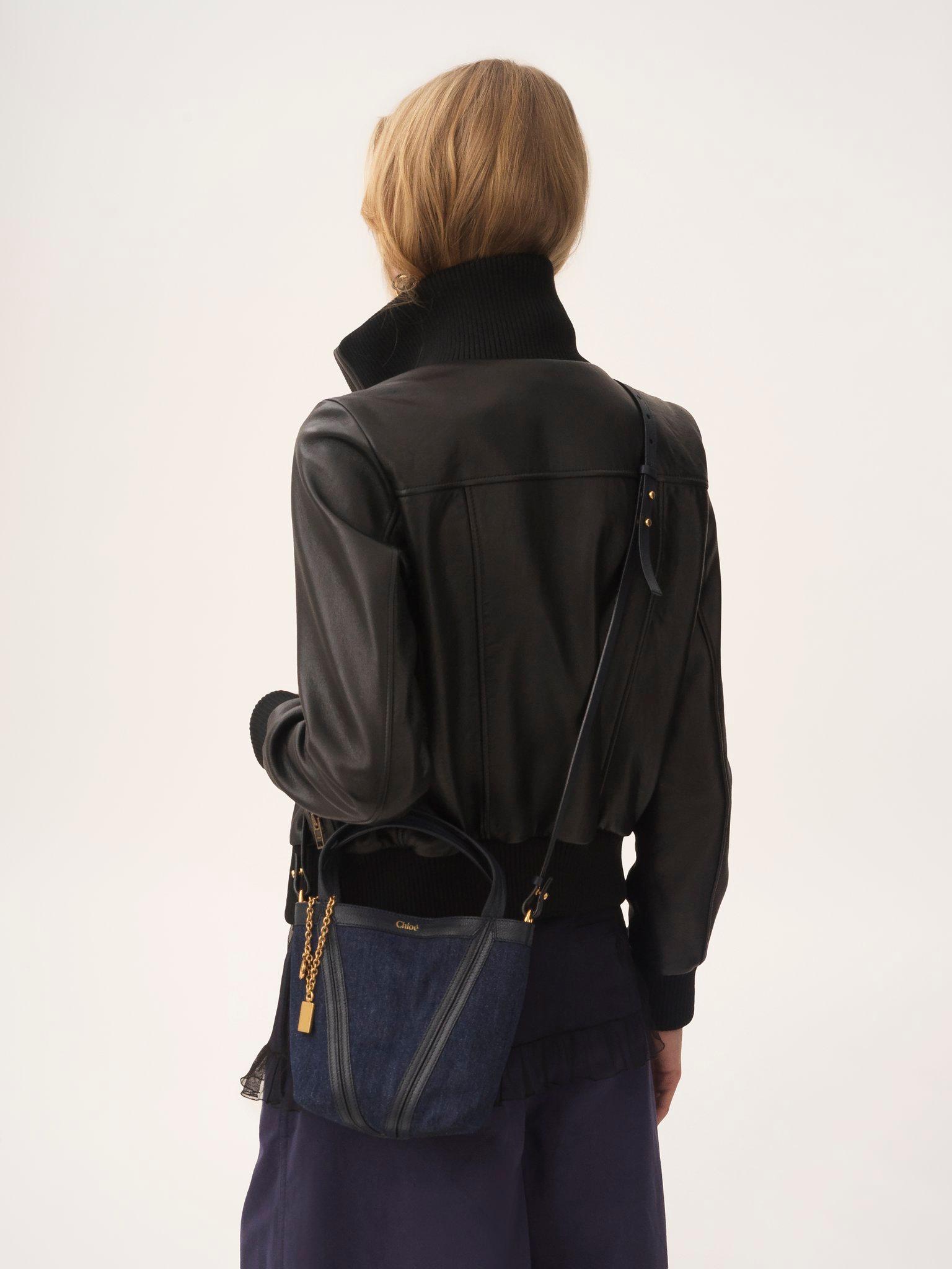 Small Chloé Spin tote bag in denim Product Image