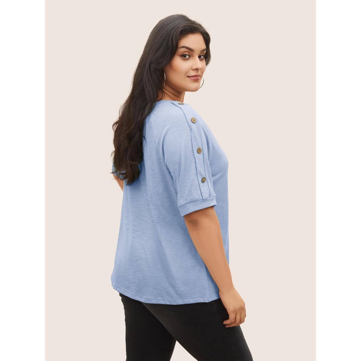 Plus Size Plain Button Detail Raglan Sleeve T-shirt LightBlue Women Casual Non Plain Non Everyday T-shirts BloomChic 28/5X Product Image