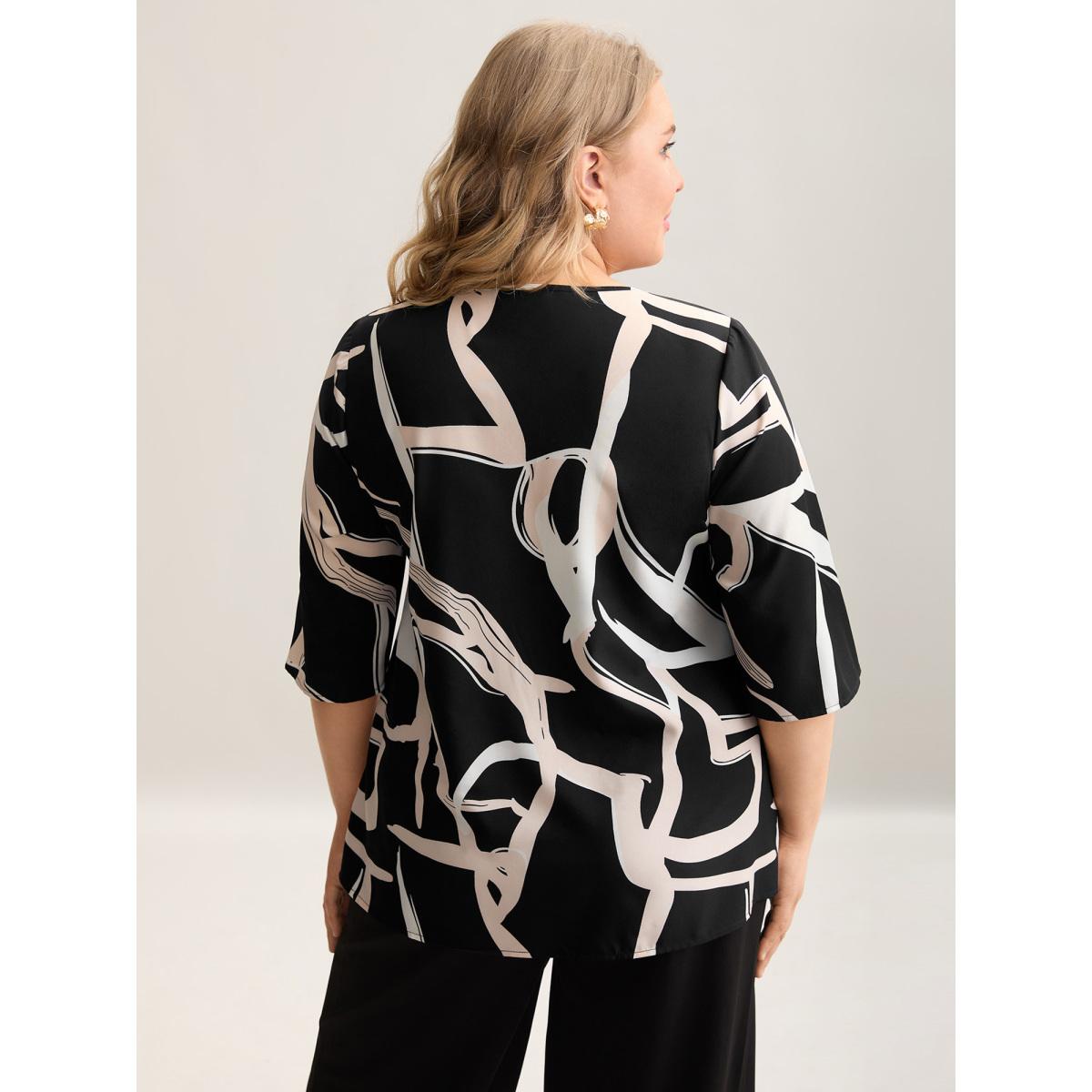 Plus Size Black Asymmetrical Line Print Hi Low Hem Blouse Women At the Office Elbow-length sleeve Round Neck Work Blouses BloomChic 30/6X Product Image
