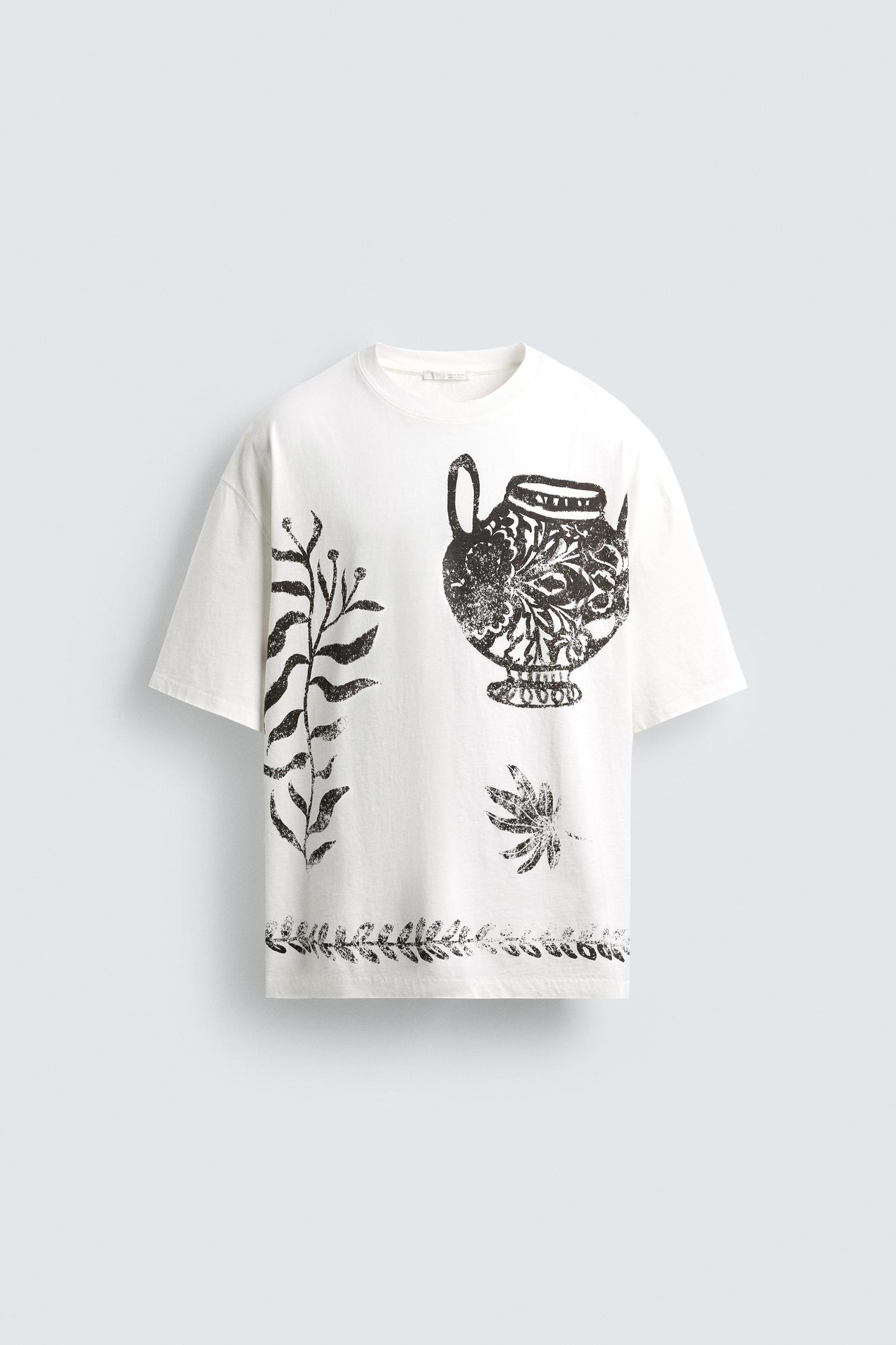 CONTRAST PRINT T-SHIRT Product Image