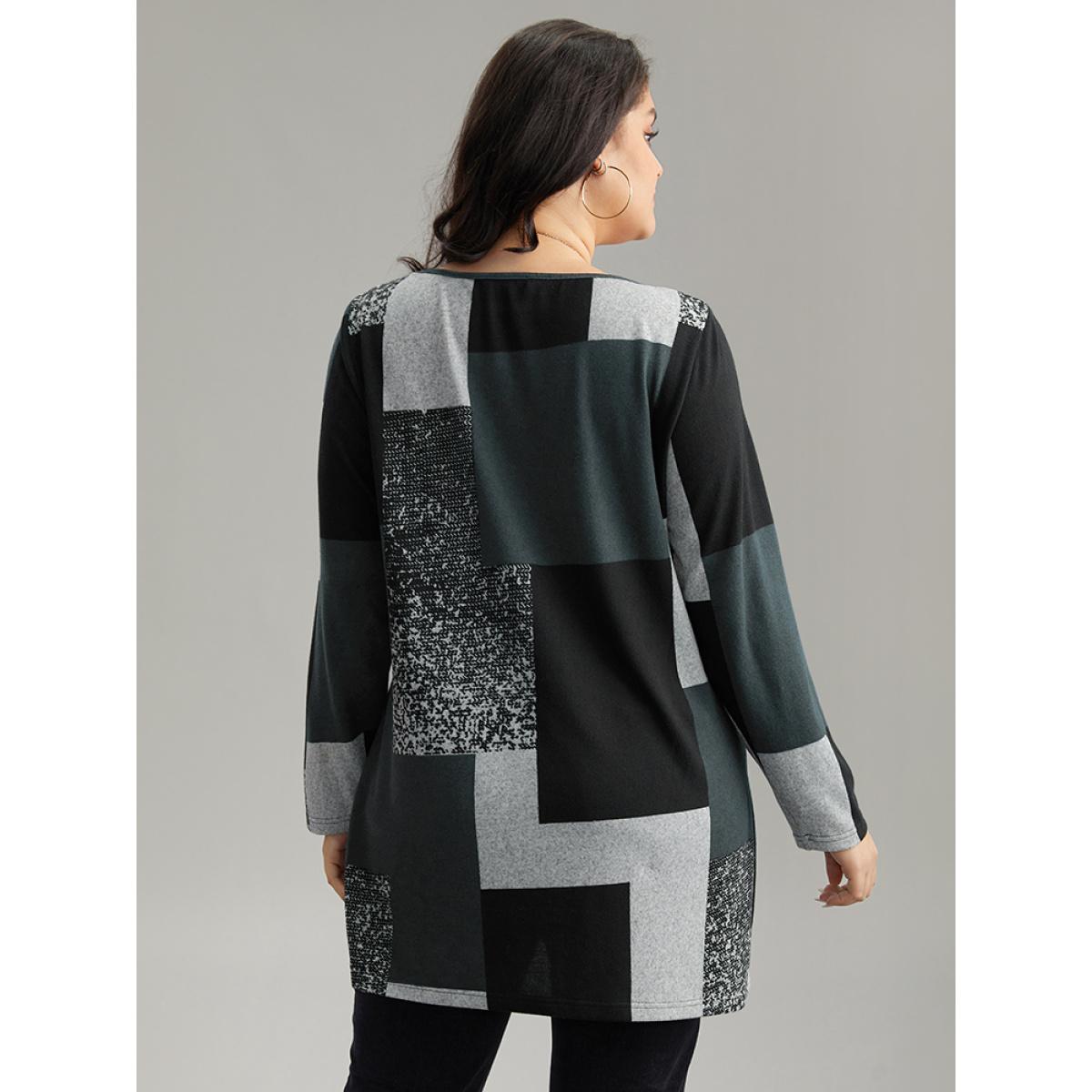 Plus Size Colorblock Contrast Round Neck T-shirt Gray Women Elegant Contrast Colorblock Boat Neck Dailywear T-shirts BloomChic 10/M Product Image