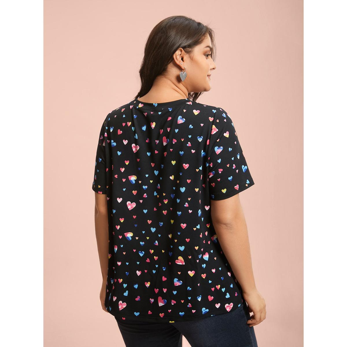 Plus Size Multi-Color Hearts Printed Stretchy T-Shirt Black Women Elegant Contrast Round Neck Everyday T-shirts BloomChic 18-20/2X Product Image