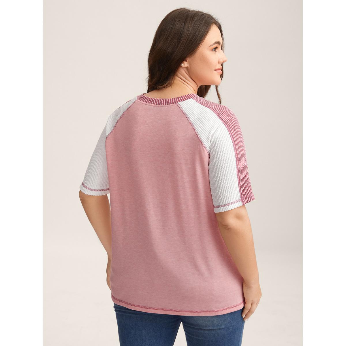 Plus Size Color Contrast Textured Raglan Sleeve T-Shirt Nudepink Women Leisure Texture V-neck Casual T-shirts BloomChic 10/M Product Image
