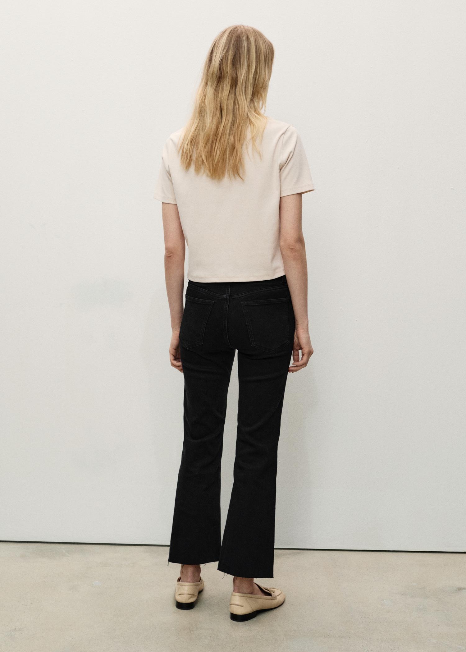 Sienna flared cropped jeans - Women | MANGO USA Product Image