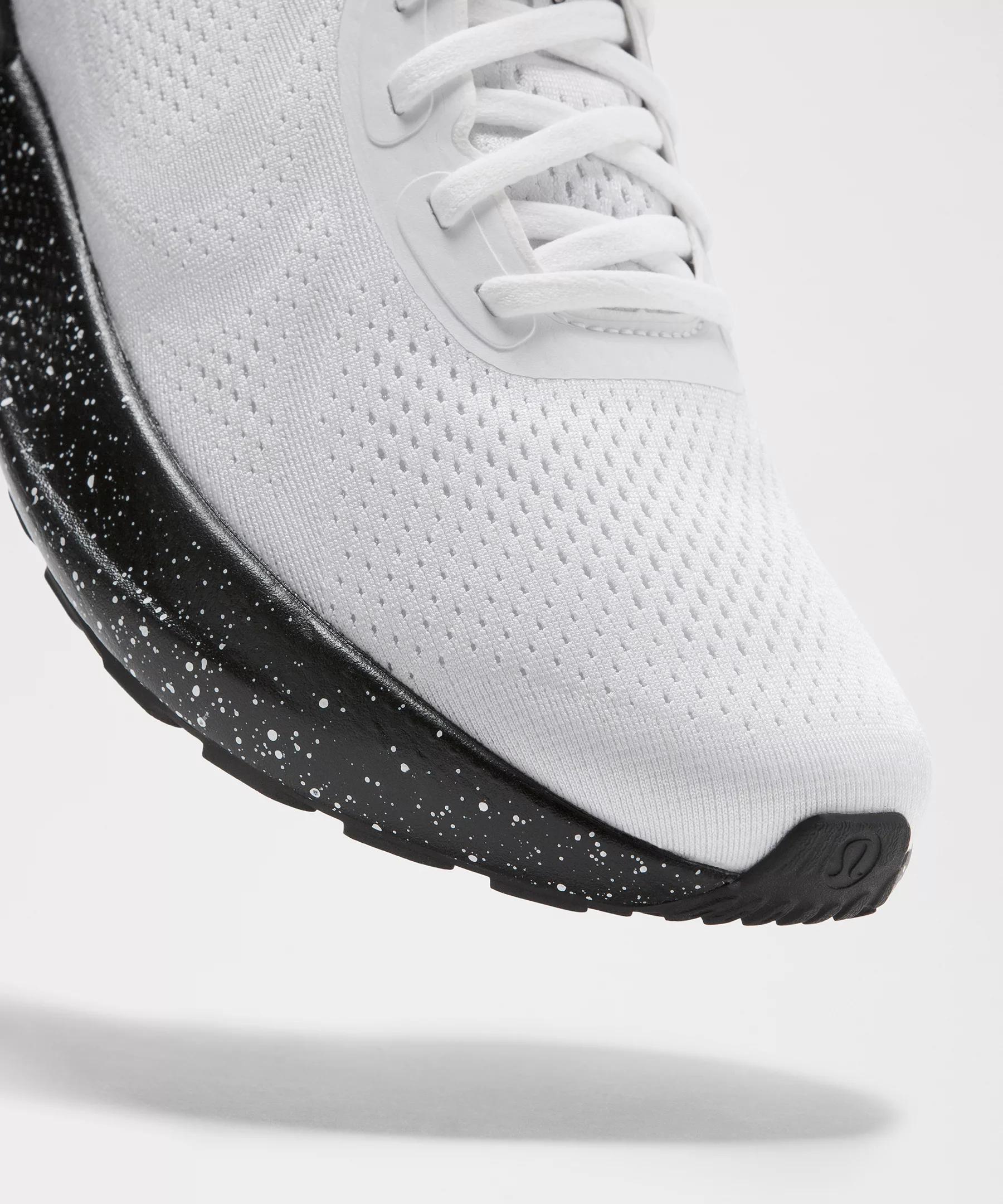 Men's Beyondfeel Running Shoe Product Image