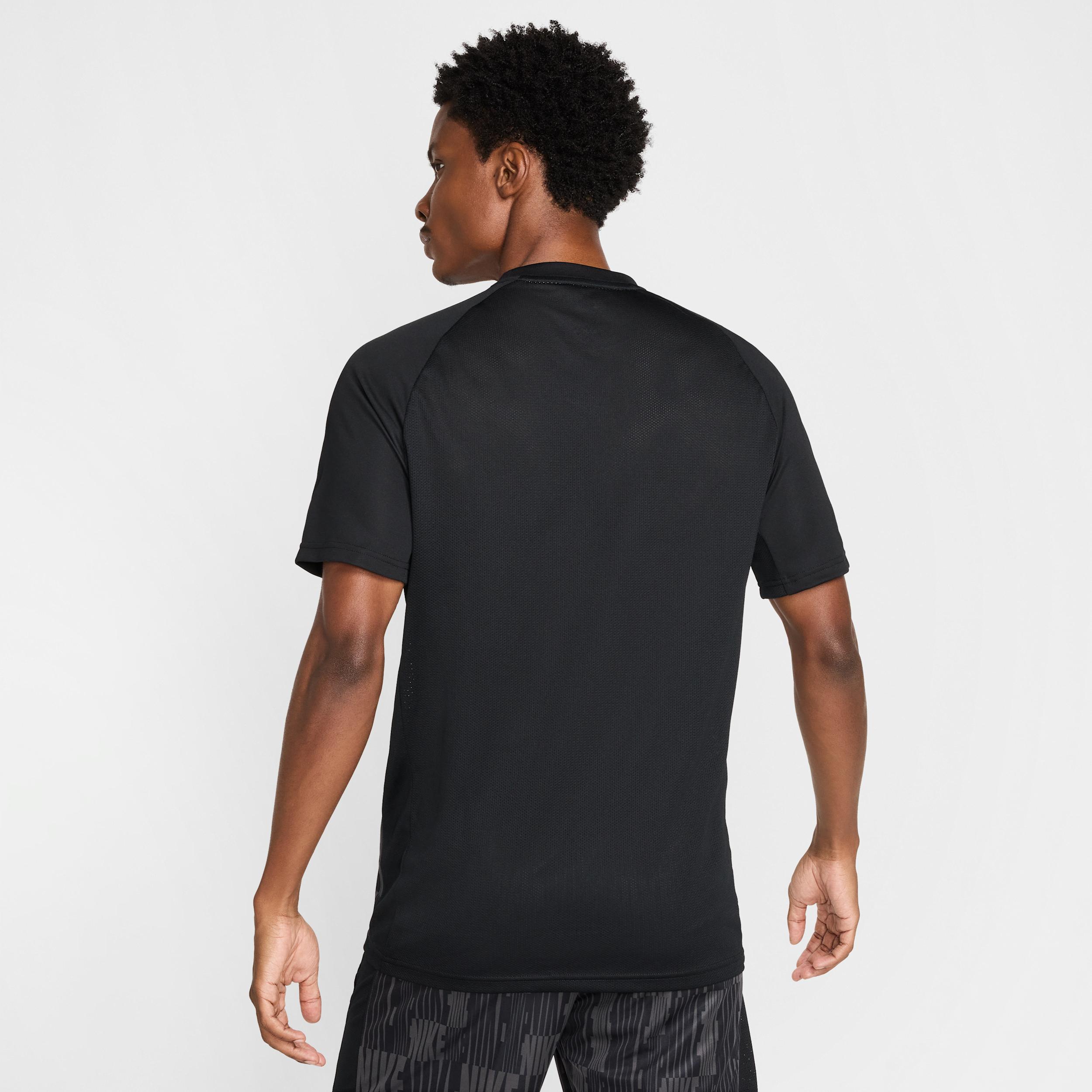 Nike Academy Men's Dri-FIT Short-Sleeve Soccer Top Product Image