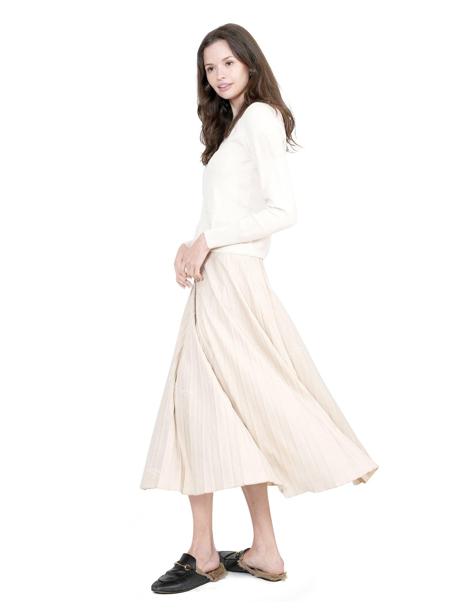 Ginger Square Jacquard Knit V-Neck Top Product Image